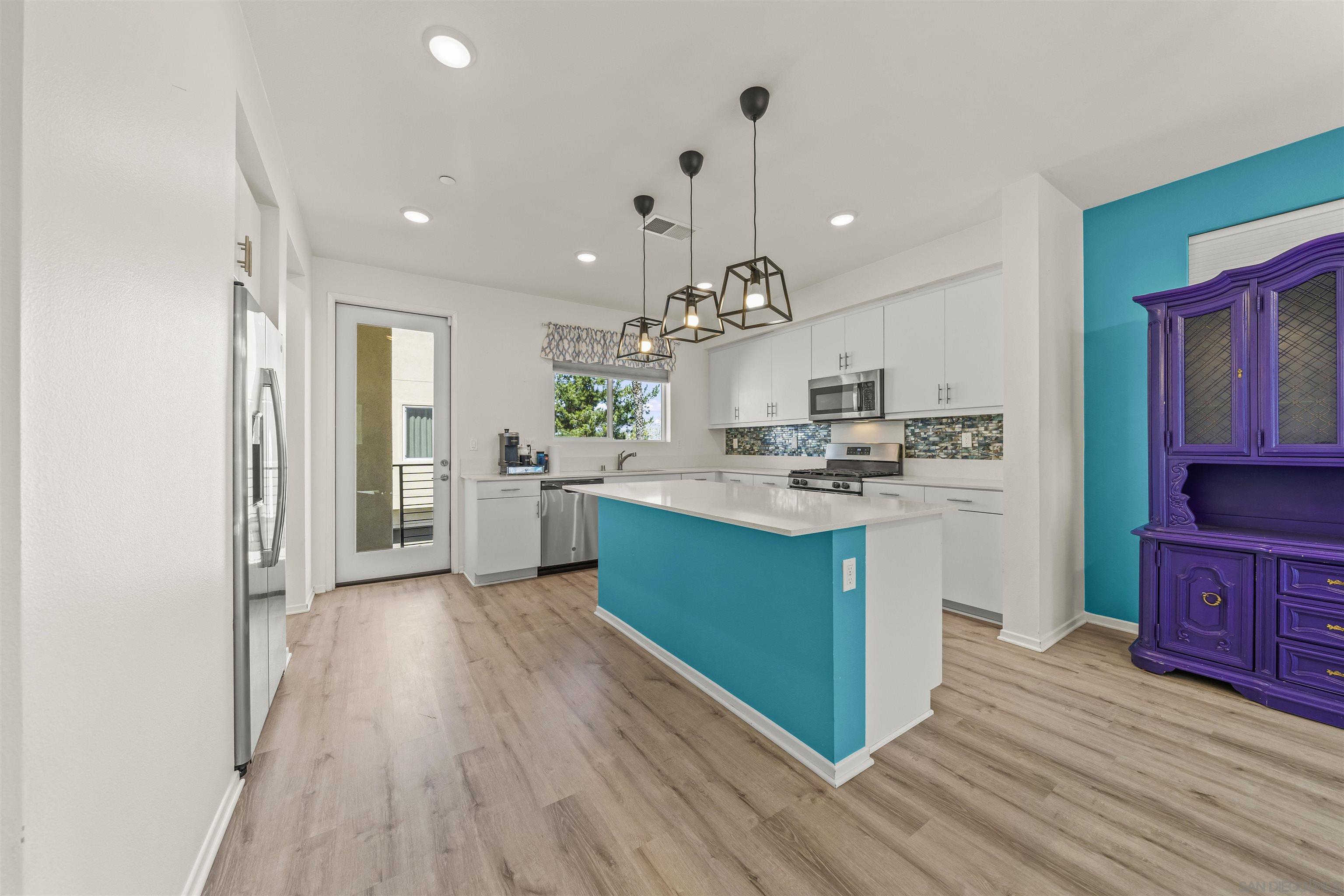 Detail Gallery Image 14 of 43 For 5407  Sand Arch Lane  #206,  San Diego,  CA 92154 - 4 Beds | 3/1 Baths