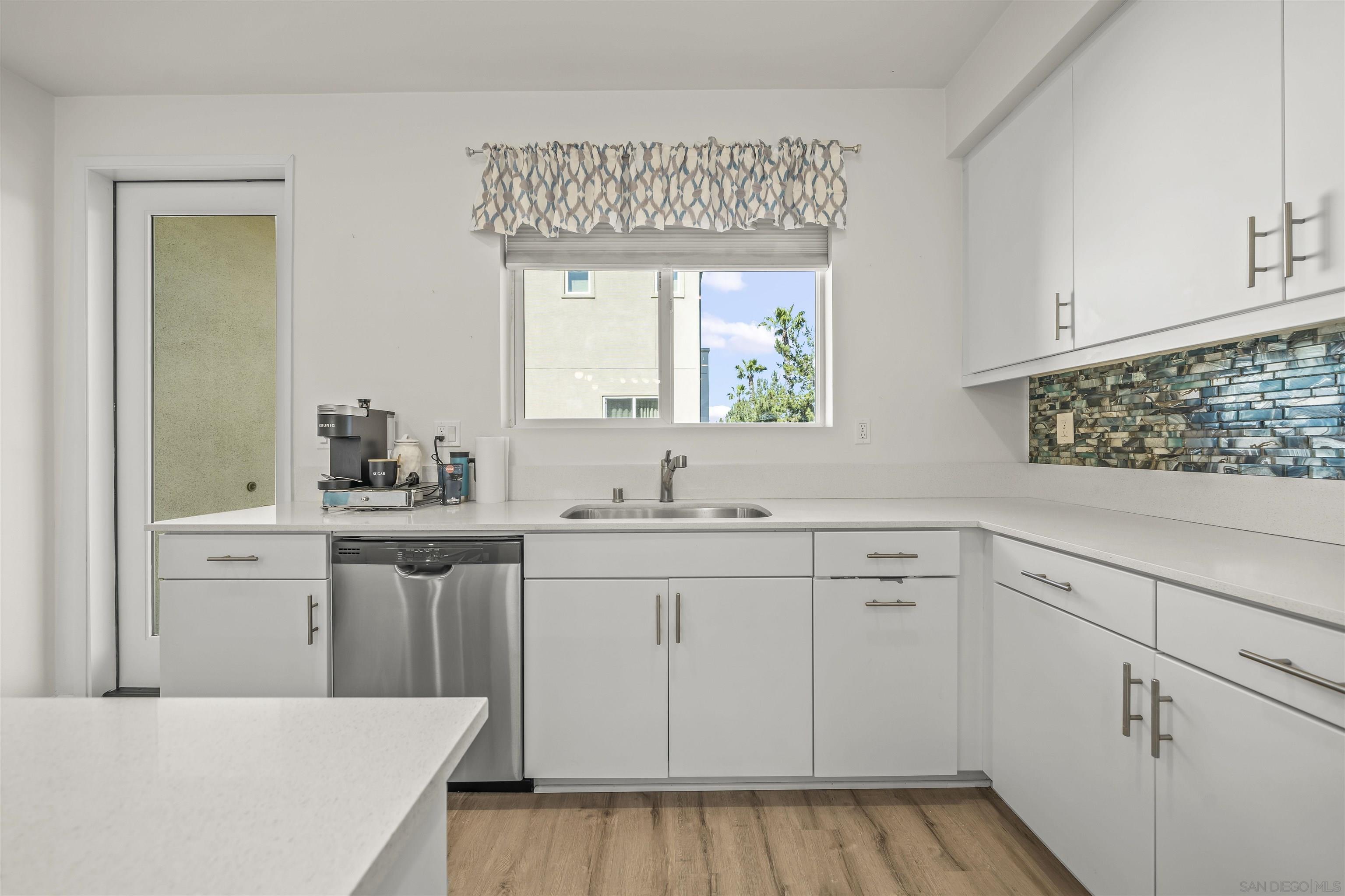 Detail Gallery Image 17 of 43 For 5407  Sand Arch Lane  #206,  San Diego,  CA 92154 - 4 Beds | 3/1 Baths