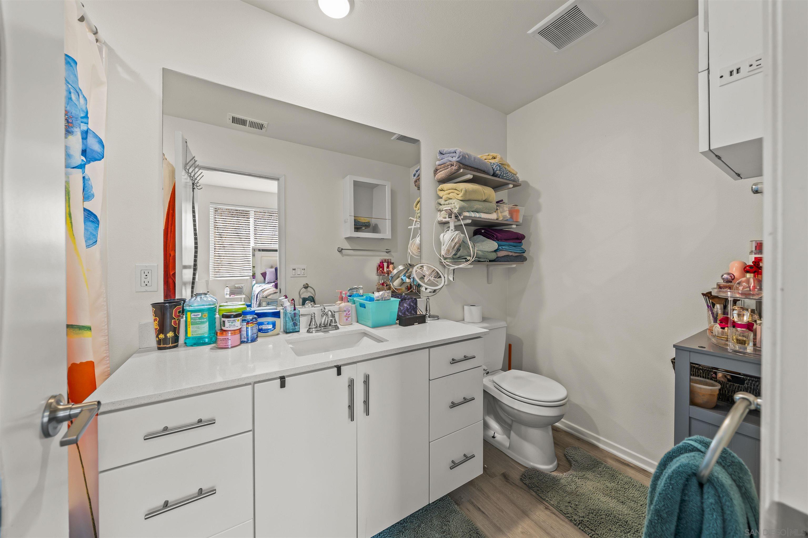 Detail Gallery Image 6 of 43 For 5407  Sand Arch Lane  #206,  San Diego,  CA 92154 - 4 Beds | 3/1 Baths