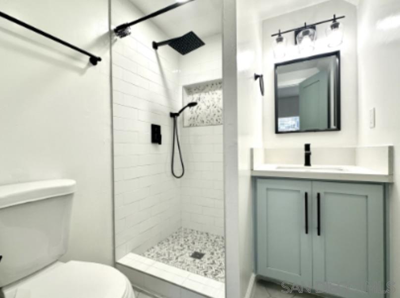 Detail Gallery Image 11 of 20 For 4535  Winona Ave, San Diego,  CA 92115 - 4 Beds | 2 Baths