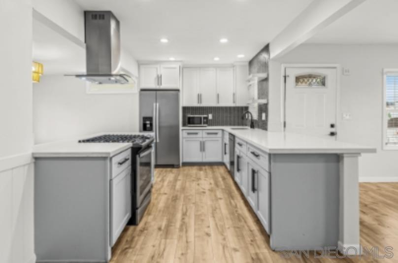 Detail Gallery Image 4 of 20 For 4535  Winona Ave, San Diego,  CA 92115 - 4 Beds | 2 Baths