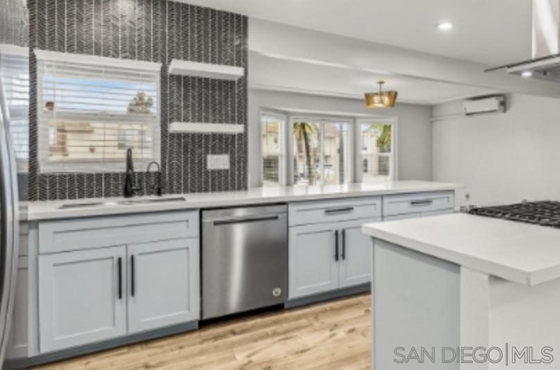 Detail Gallery Image 6 of 20 For 4535  Winona Ave, San Diego,  CA 92115 - 4 Beds | 2 Baths