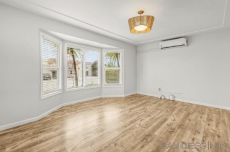 Detail Gallery Image 7 of 20 For 4535  Winona Ave, San Diego,  CA 92115 - 4 Beds | 2 Baths