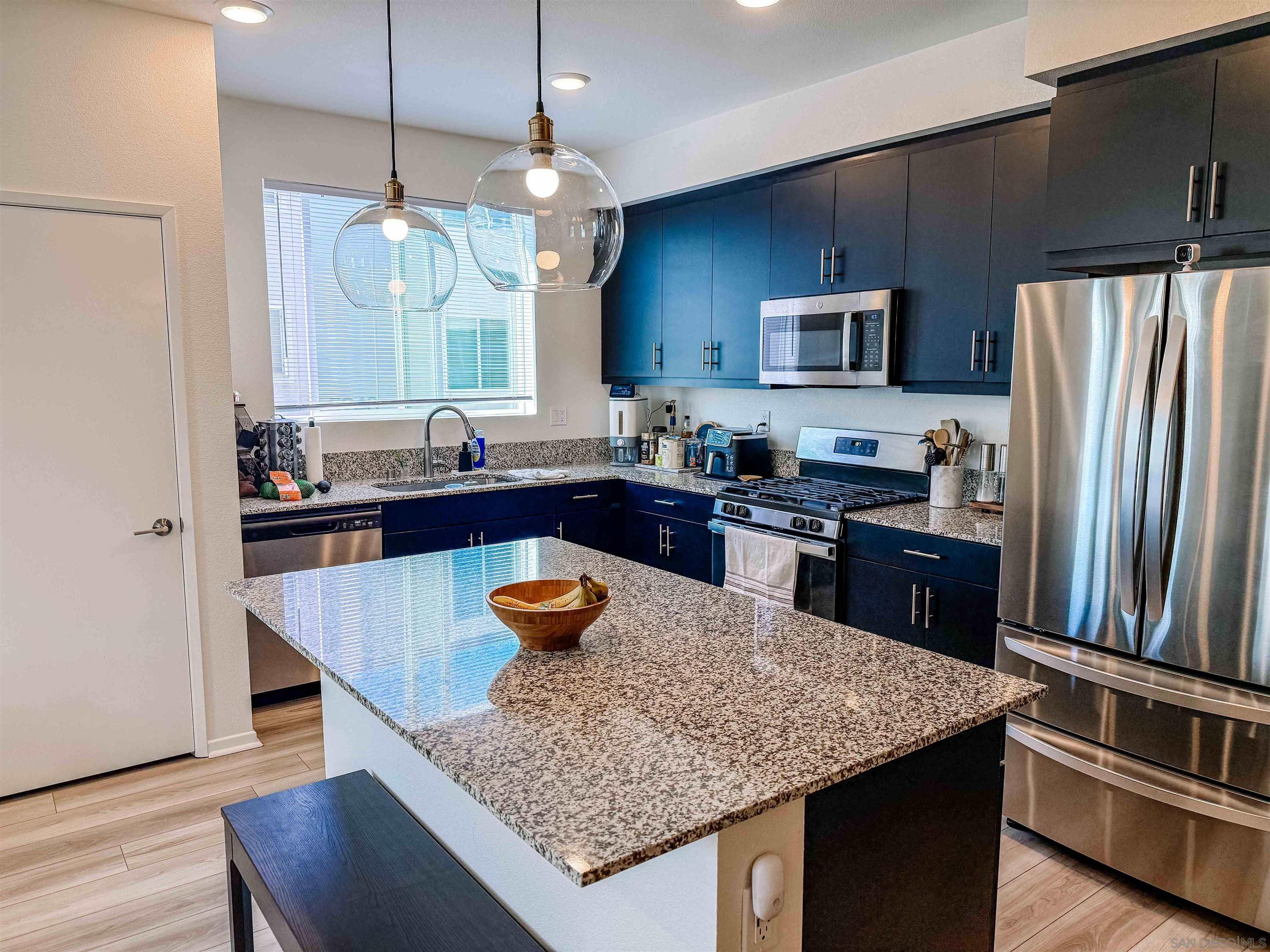 Front Image Thumbnail for SD260005891