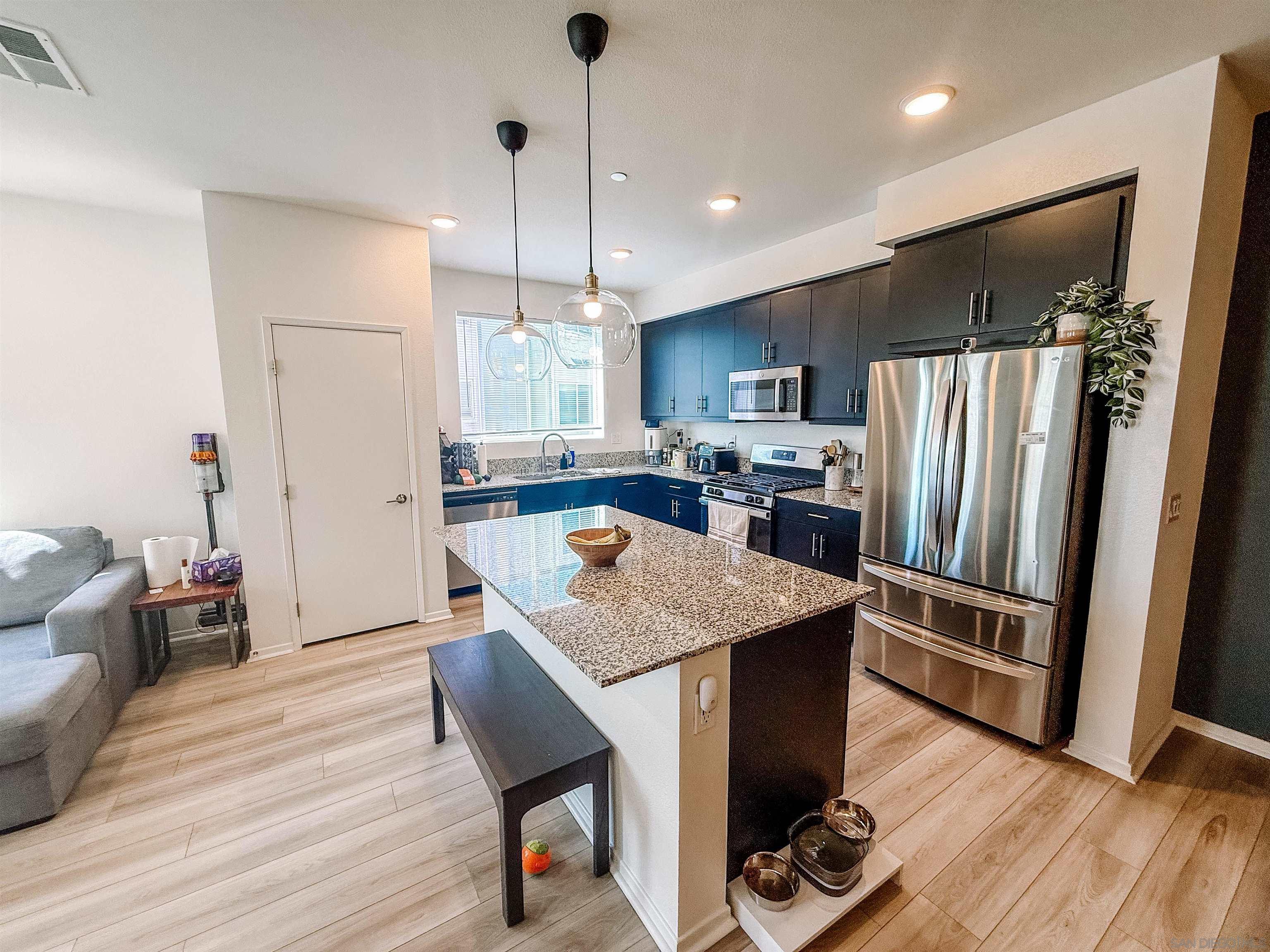 Detail Gallery Image 6 of 21 For Beachfront Cove St, San Diego,  CA 92154 - 2 Beds | 2/1 Baths