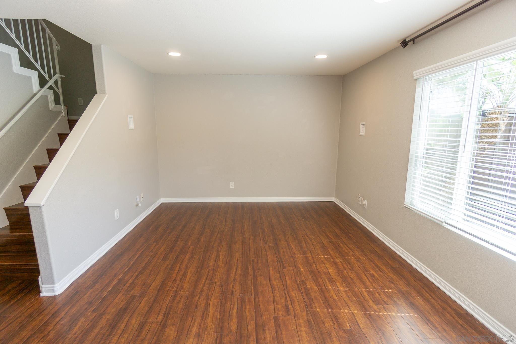 Detail Gallery Image 3 of 36 For 4219  Felton St.  #2,  San Diego,  CA 92104 - 3 Beds | 2/1 Baths