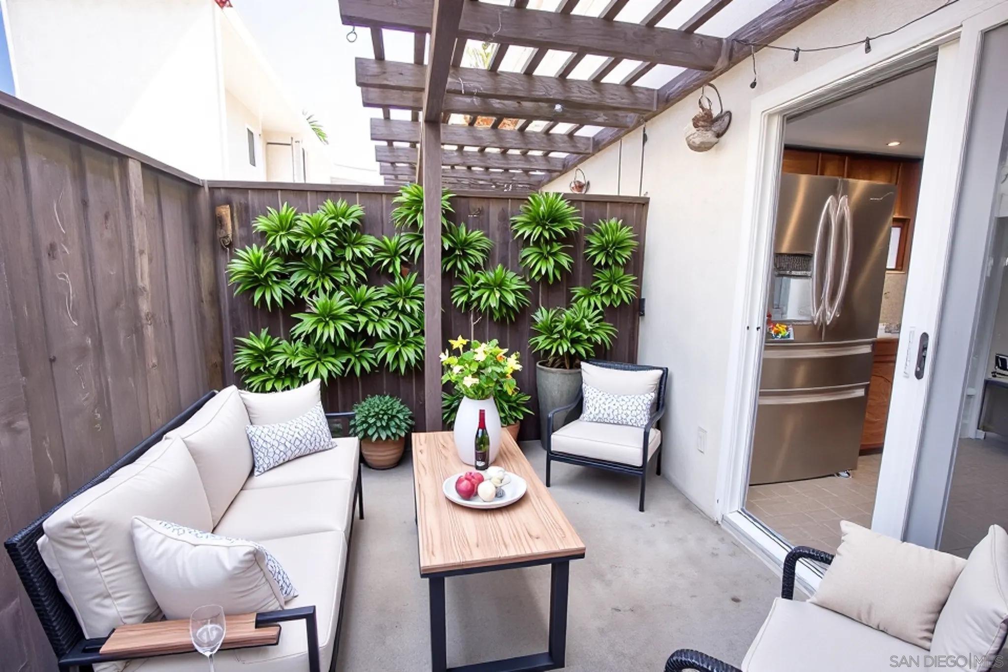 Detail Gallery Image 9 of 36 For 4219  Felton St.  #2,  San Diego,  CA 92104 - 3 Beds | 2/1 Baths