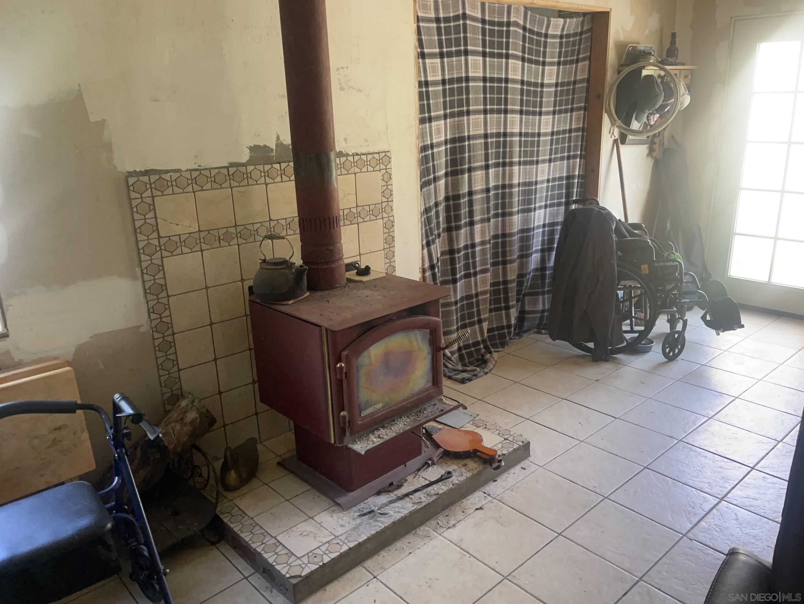 Detail Gallery Image 8 of 17 For 1951  Lake Morena, Campo,  CA 91906 - 2 Beds | 2 Baths