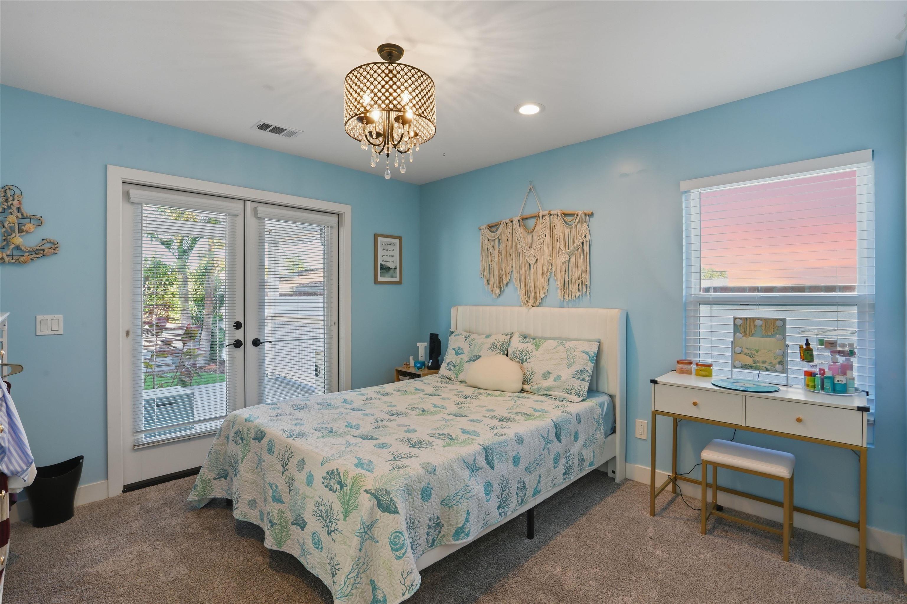 Detail Gallery Image 17 of 38 For 3820  Talbot St, San Diego,  CA 92106 - 4 Beds | 2 Baths