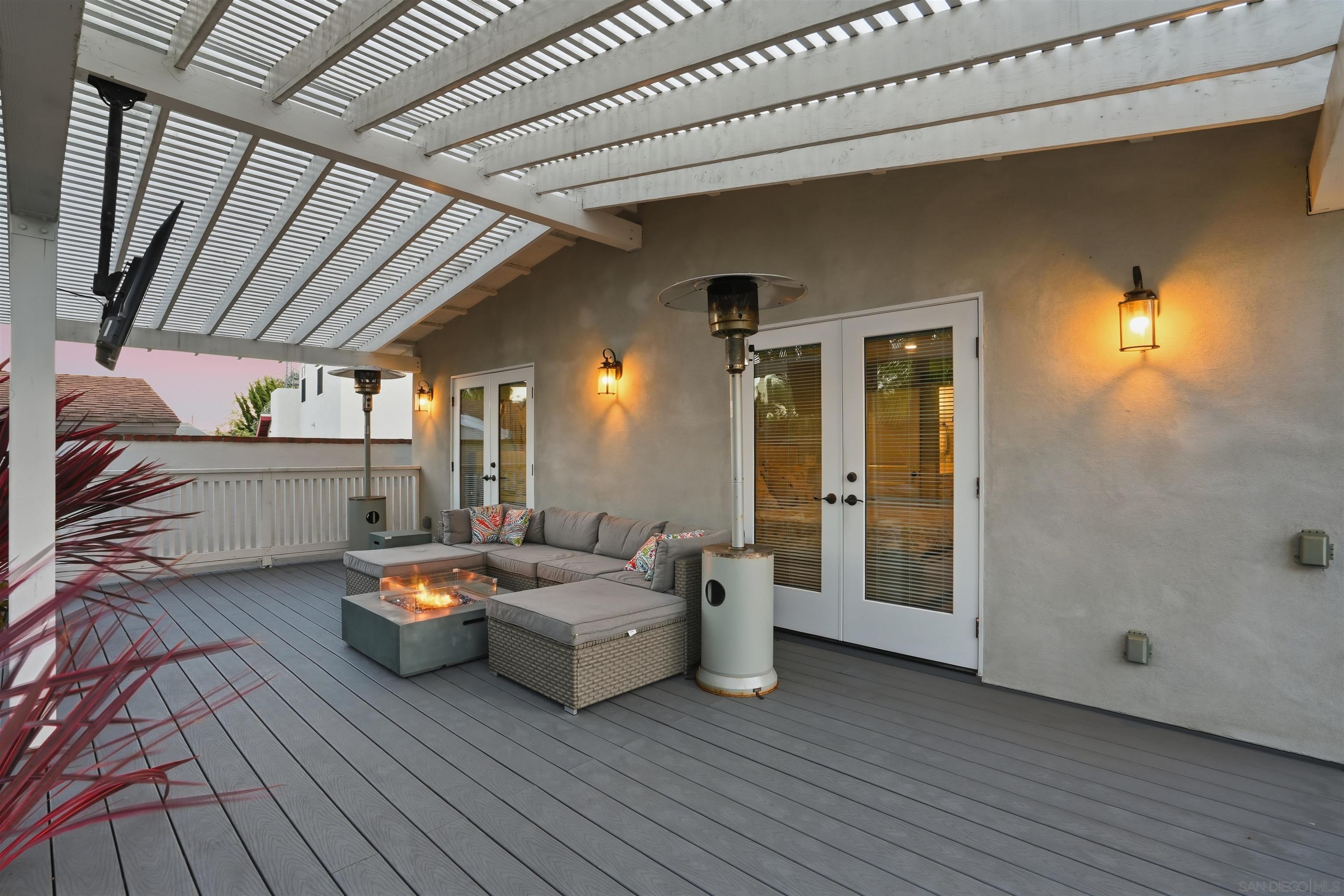 Detail Gallery Image 25 of 38 For 3820  Talbot St, San Diego,  CA 92106 - 4 Beds | 2 Baths