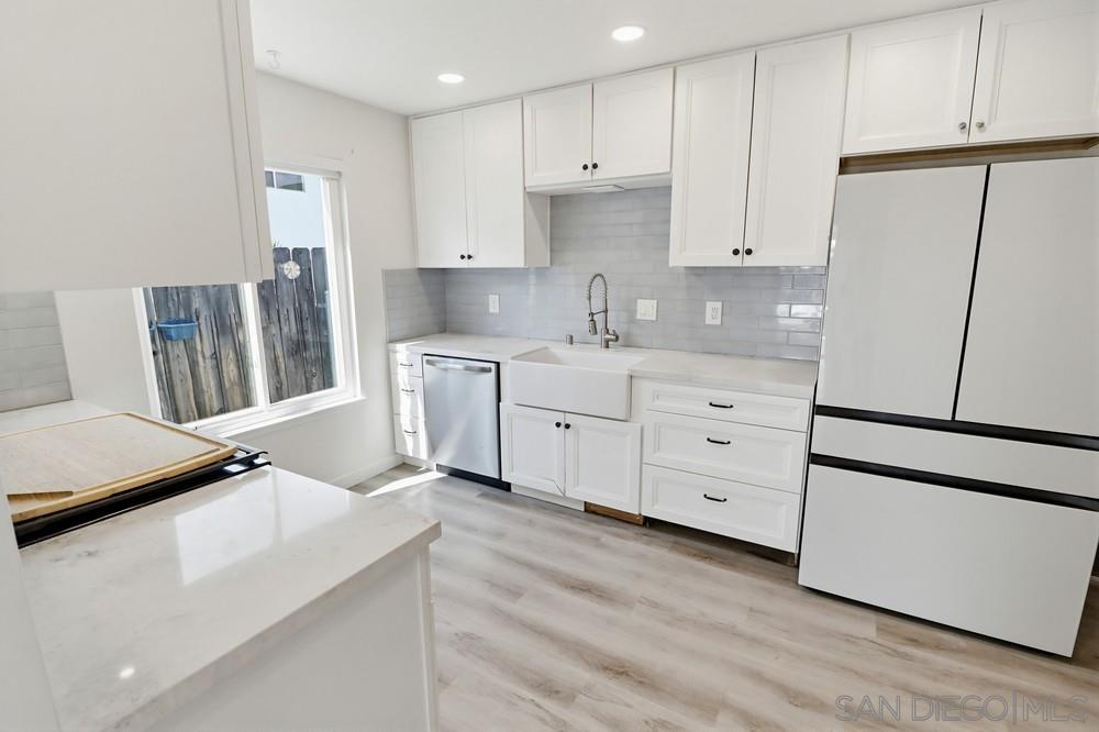 Detail Gallery Image 2 of 28 For 10425  Nate Way, Santee,  CA 92071 - 3 Beds | 2 Baths