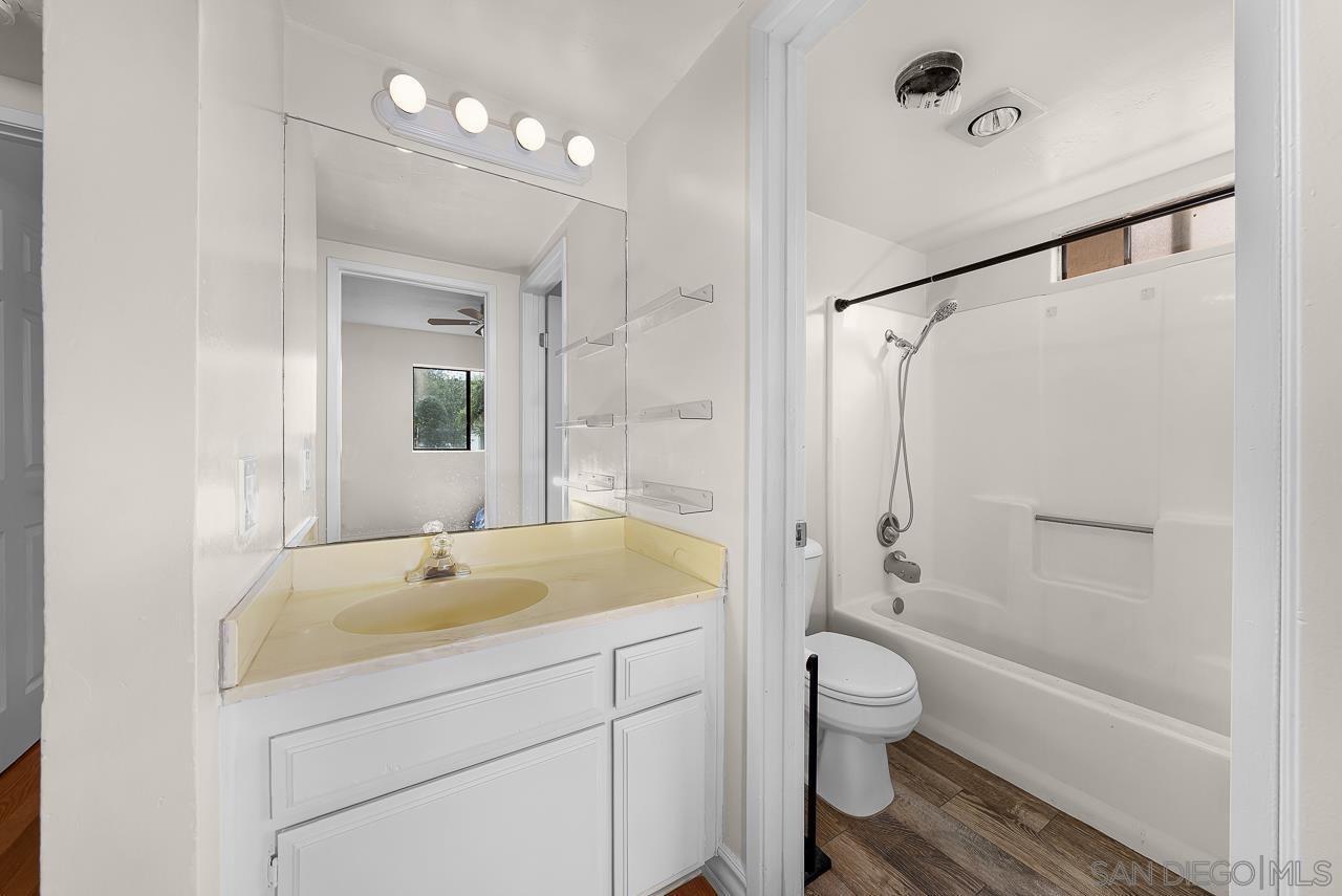 Detail Gallery Image 17 of 22 For 1257 E Grand Ave  #D,  Escondido,  CA 92027 - 2 Beds | 2 Baths