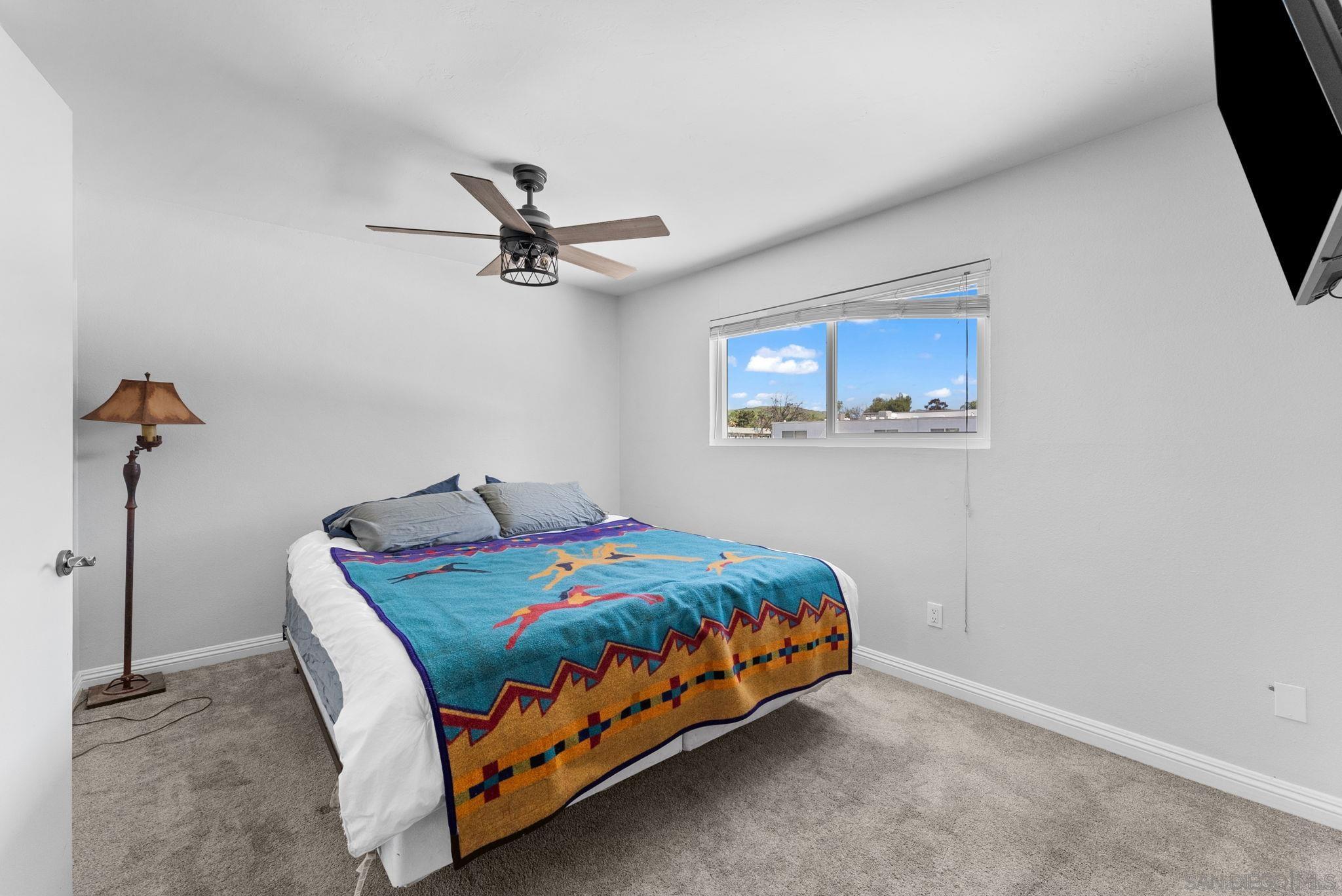 Detail Gallery Image 14 of 39 For 9401  Carlton Oaks Dr Unit E, Santee,  CA 92071 - 3 Beds | 1/1 Baths