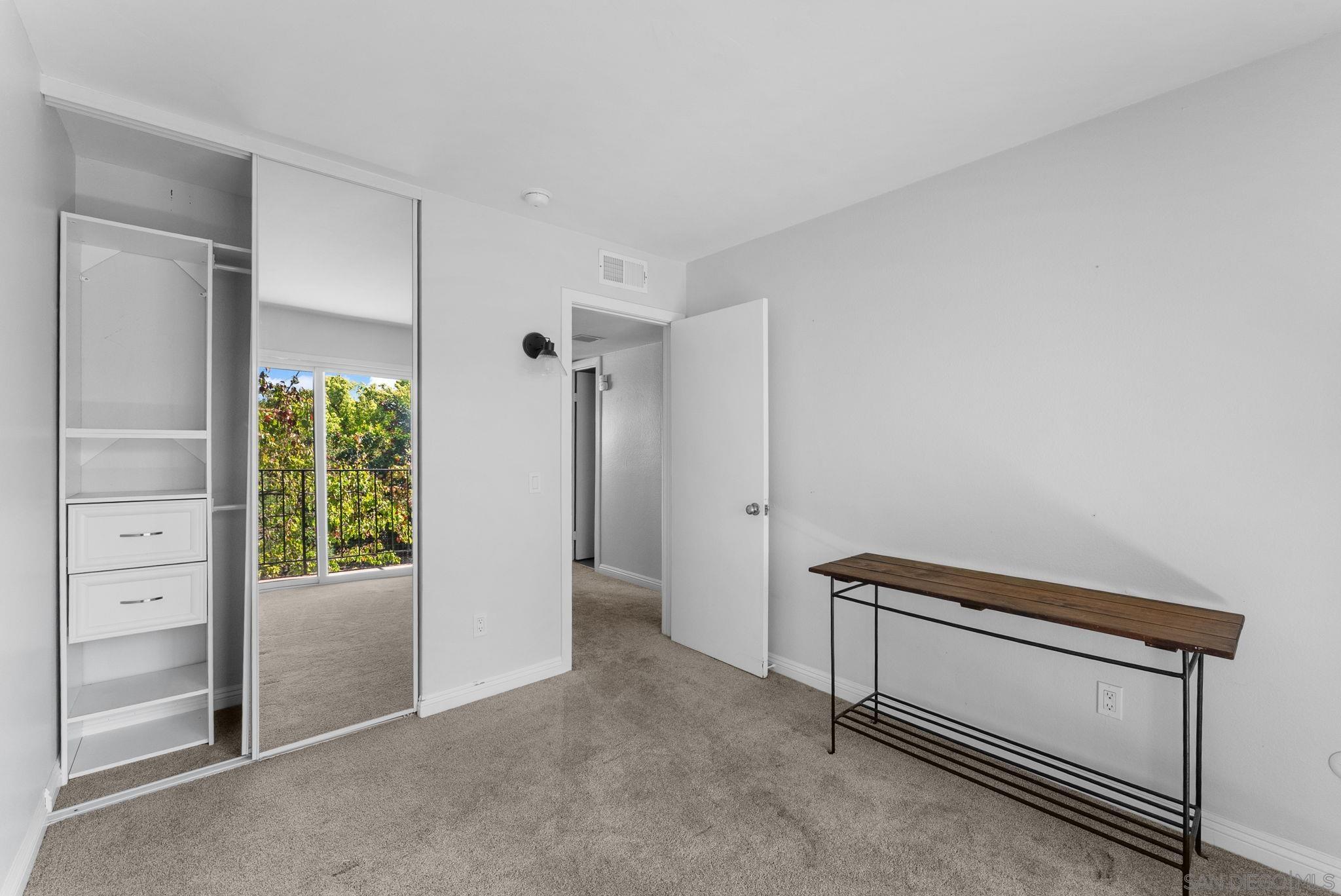 Detail Gallery Image 20 of 39 For 9401  Carlton Oaks Dr Unit E, Santee,  CA 92071 - 3 Beds | 1/1 Baths