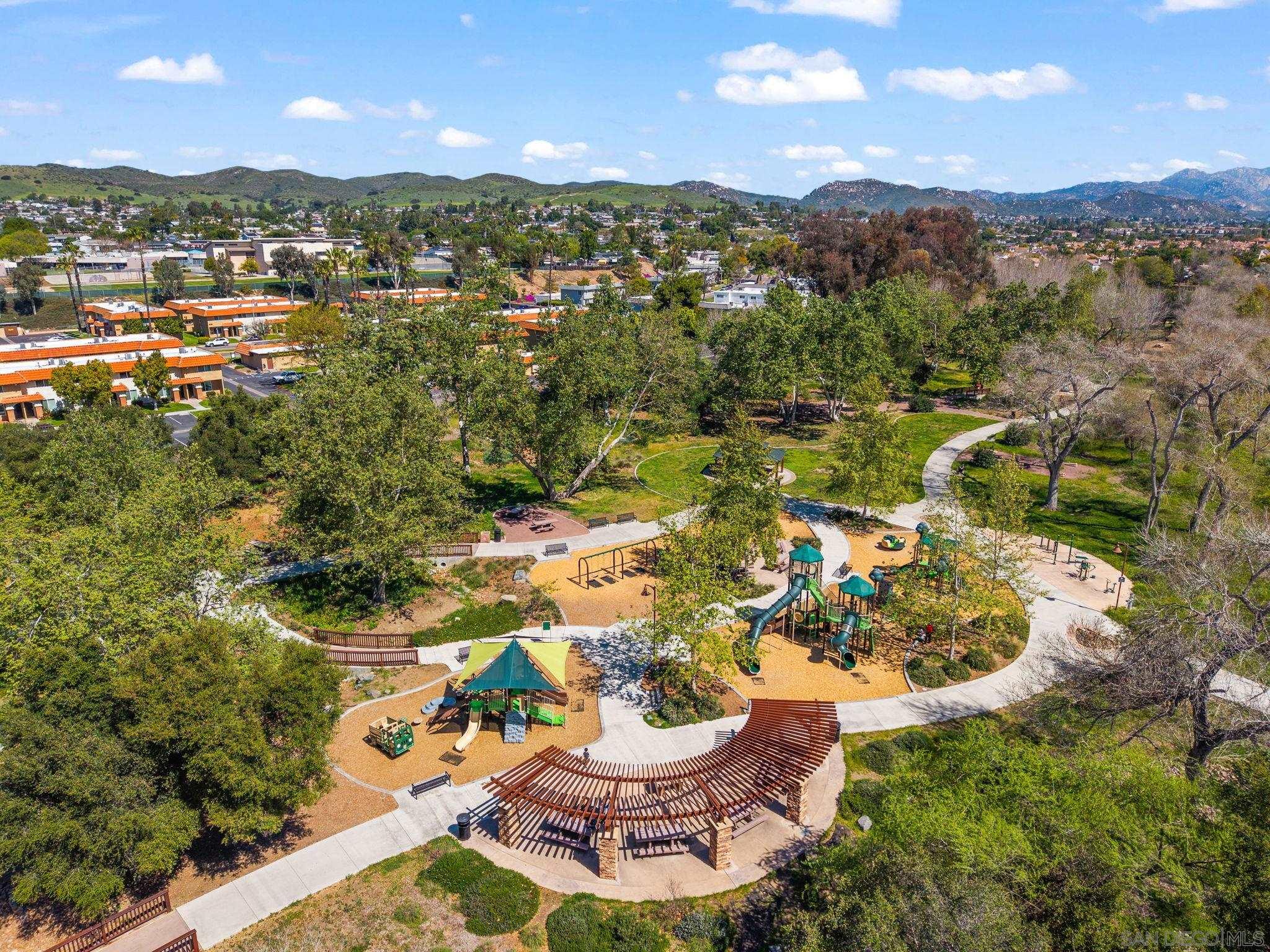 Detail Gallery Image 38 of 39 For 9401  Carlton Oaks Dr Unit E, Santee,  CA 92071 - 3 Beds | 1/1 Baths