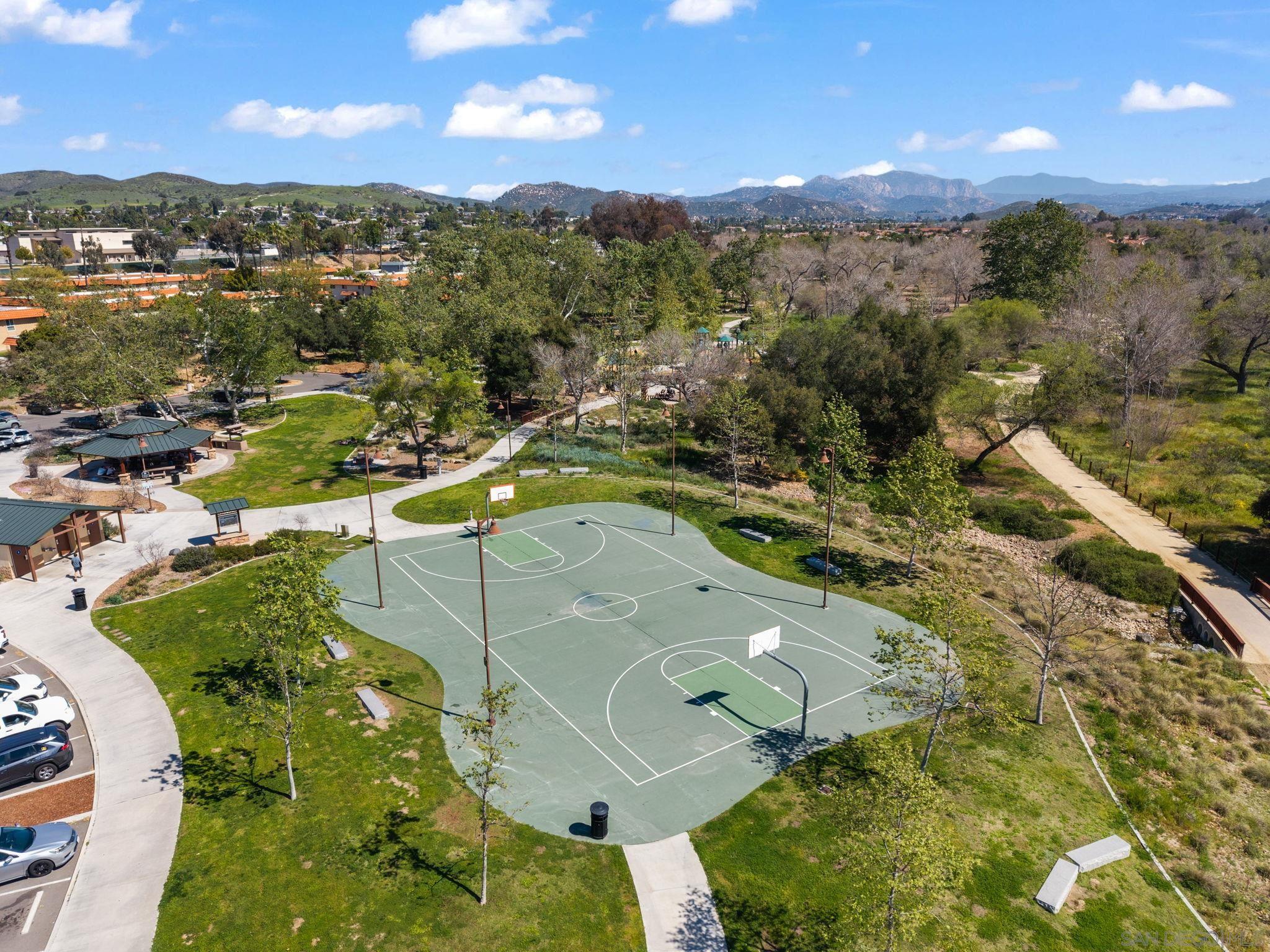 Detail Gallery Image 39 of 39 For 9401  Carlton Oaks Dr Unit E, Santee,  CA 92071 - 3 Beds | 1/1 Baths