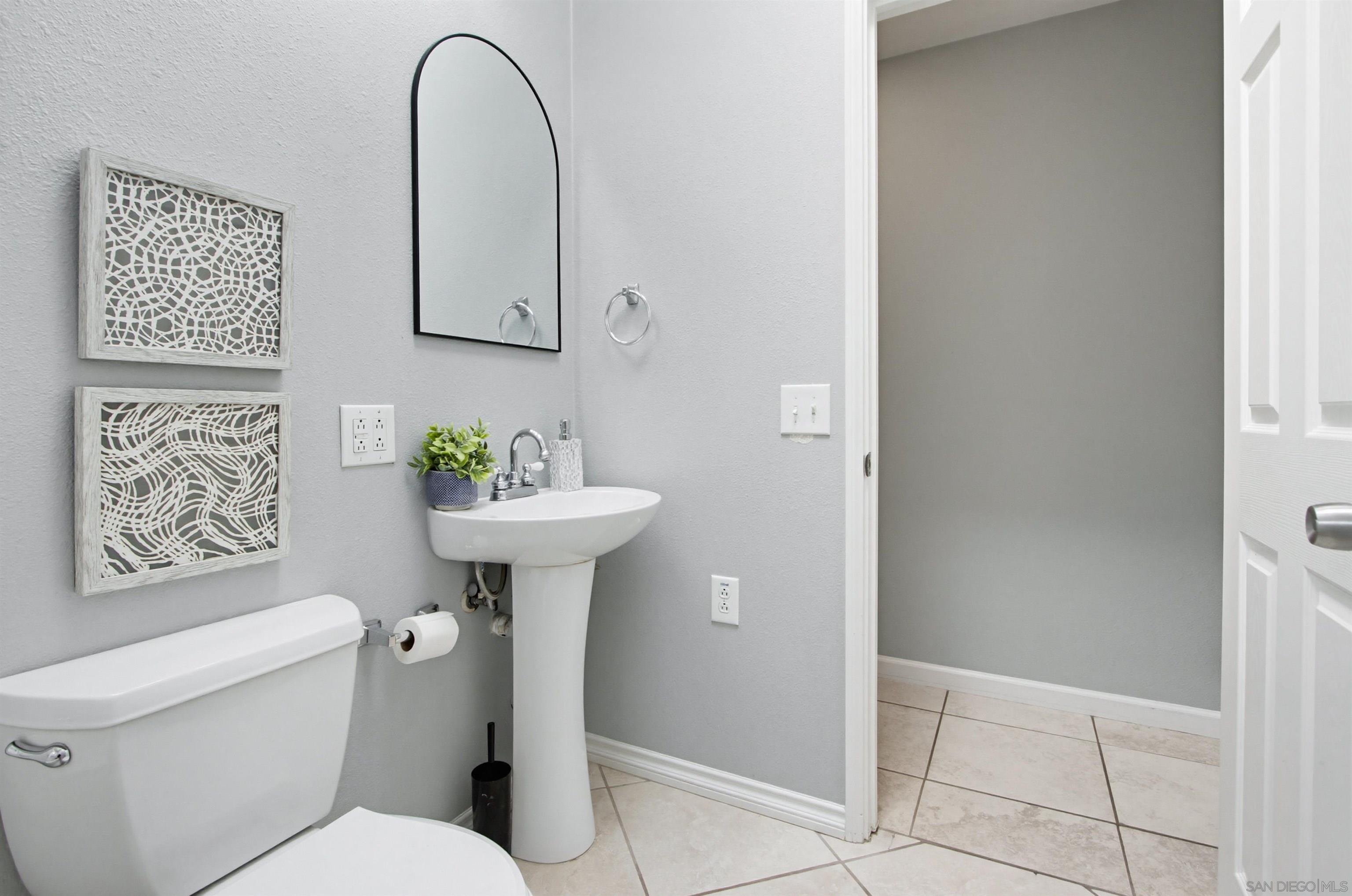 Detail Gallery Image 26 of 42 For 810  Anns Way, Vista,  CA 92083 - 4 Beds | 3 Baths