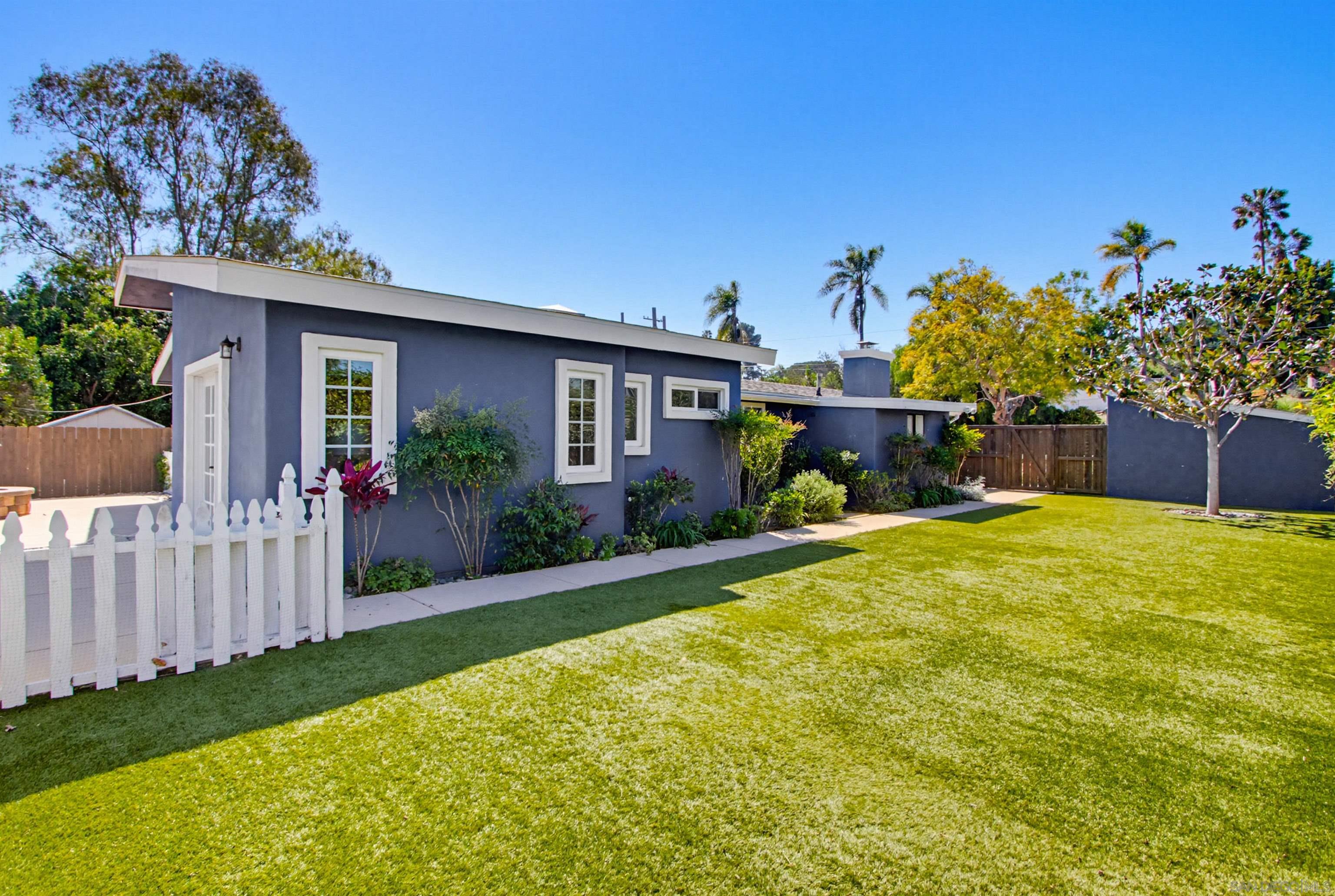 Detail Gallery Image 38 of 42 For 810  Anns Way, Vista,  CA 92083 - 4 Beds | 3 Baths