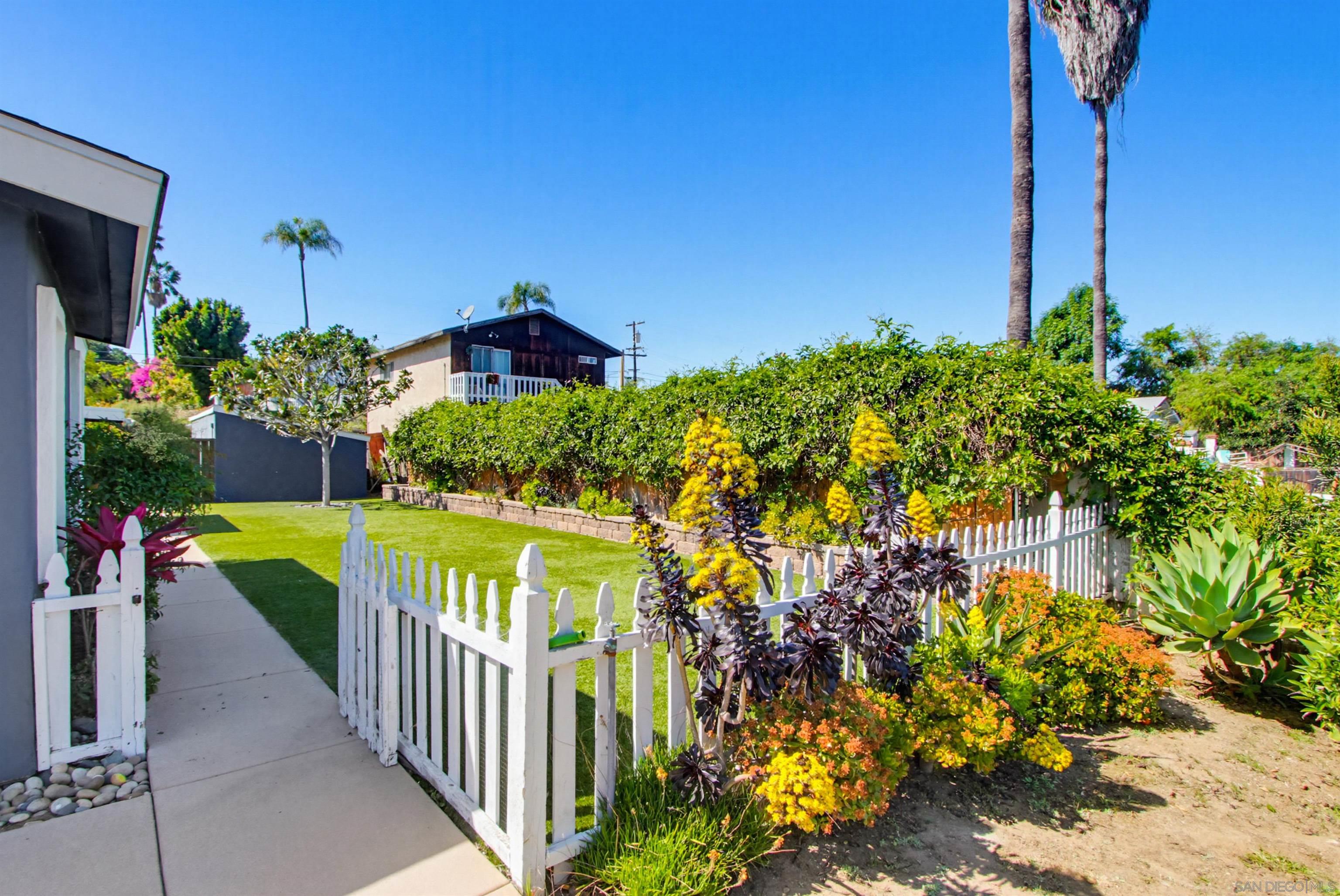 Detail Gallery Image 39 of 42 For 810  Anns Way, Vista,  CA 92083 - 4 Beds | 3 Baths