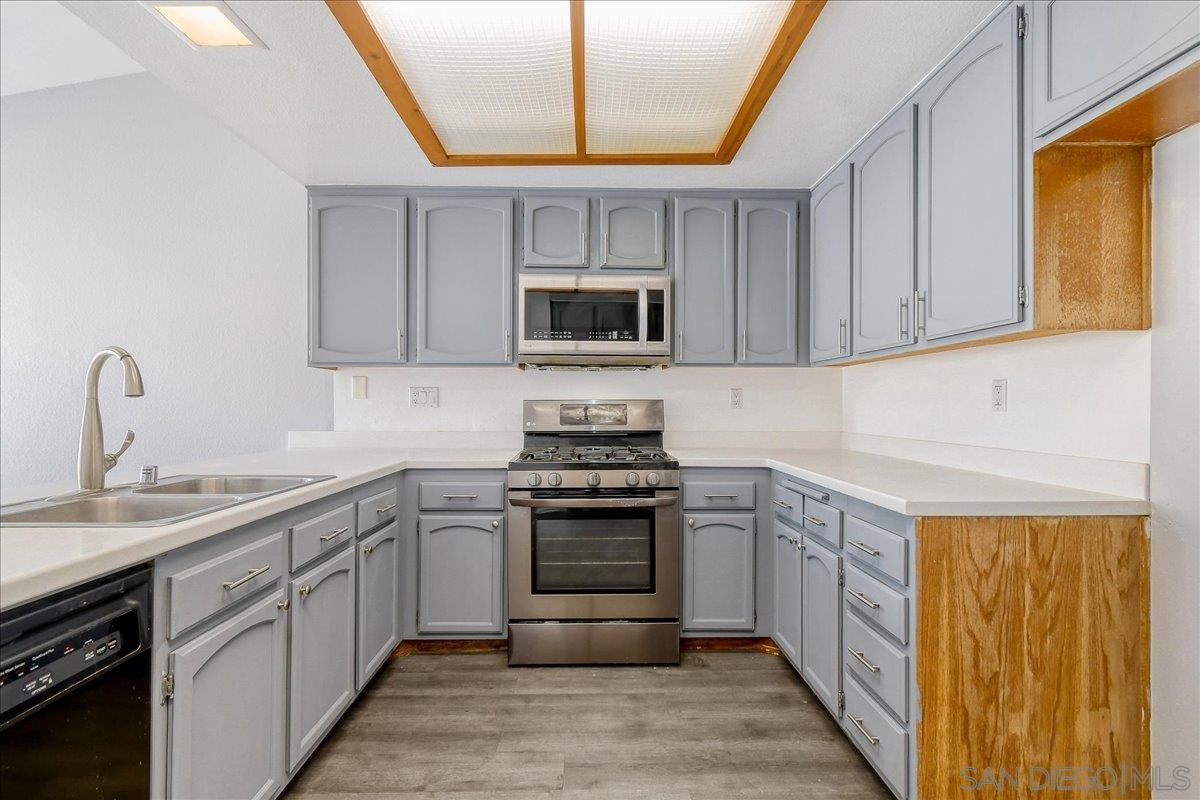 Detail Gallery Image 12 of 32 For 7486  Rock Canyon Drive, San Diego,  CA 92126 - 4 Beds | 2 Baths