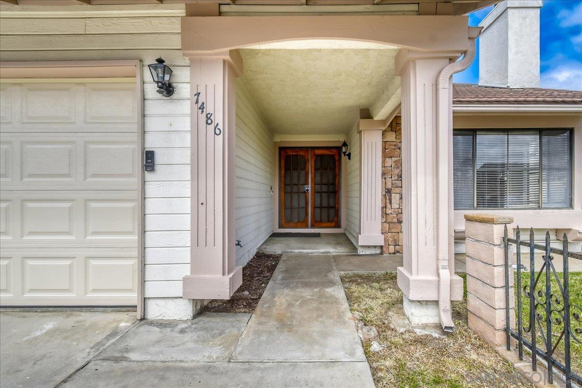 Detail Gallery Image 4 of 32 For 7486  Rock Canyon Drive, San Diego,  CA 92126 - 4 Beds | 2 Baths