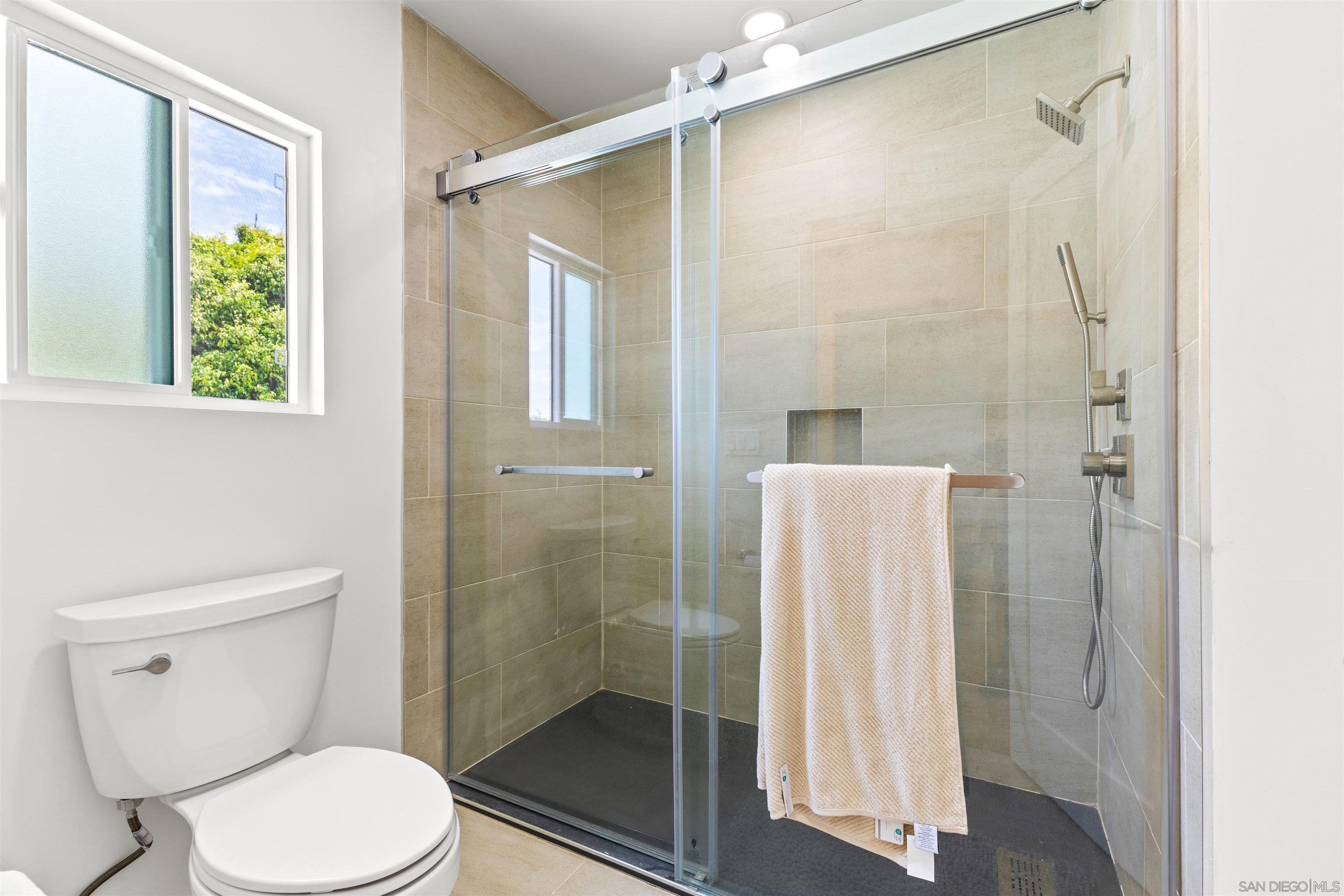 Detail Gallery Image 32 of 43 For 3115  Geronimo, San Diego,  CA 92117 - 4 Beds | 2 Baths