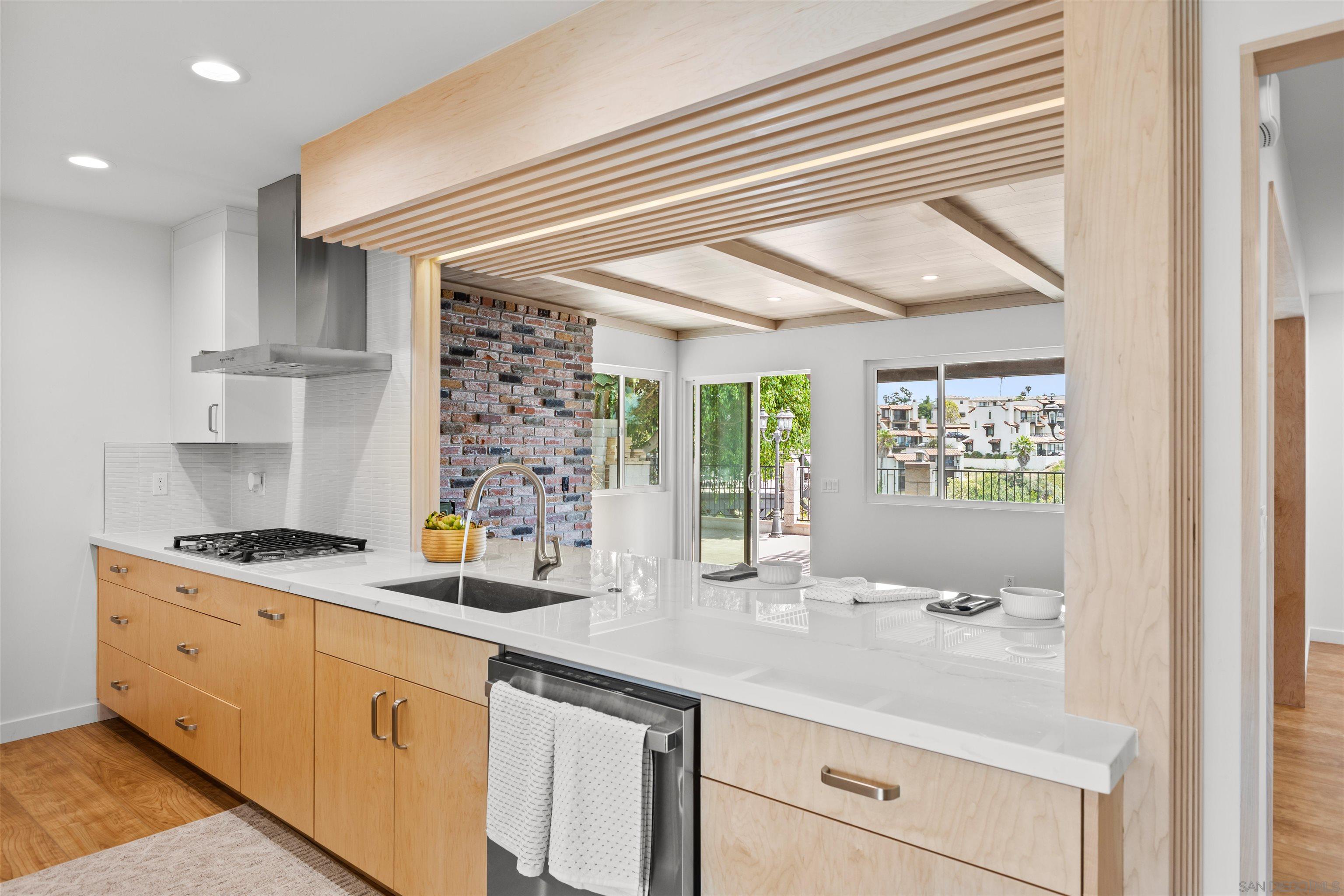 Detail Gallery Image 7 of 43 For 3115  Geronimo, San Diego,  CA 92117 - 4 Beds | 2 Baths