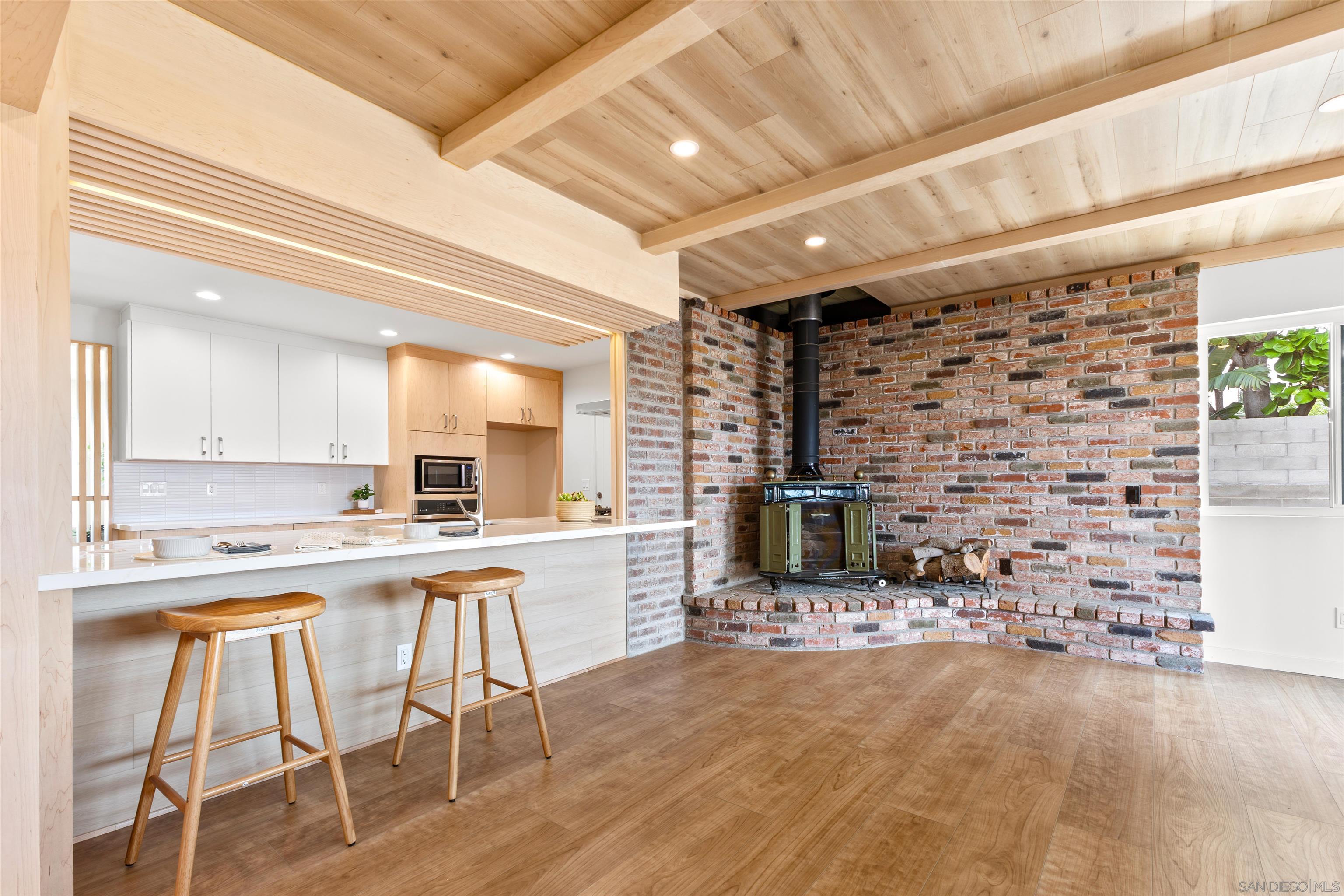 Detail Gallery Image 10 of 43 For 3115  Geronimo, San Diego,  CA 92117 - 4 Beds | 2 Baths