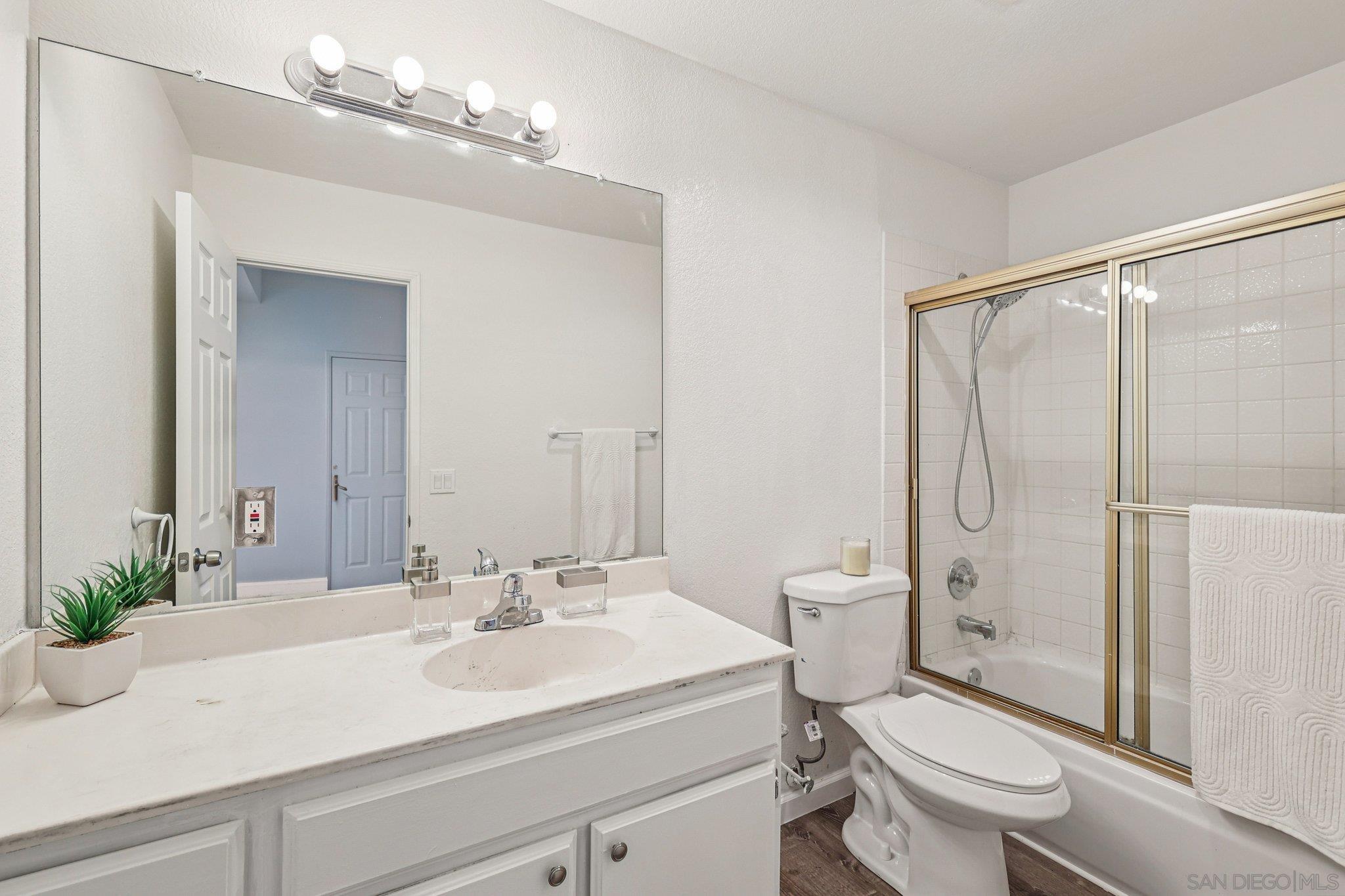 Detail Gallery Image 22 of 47 For 3828  Settineri Ln, Spring Valley,  CA 91977 - 3 Beds | 2/1 Baths