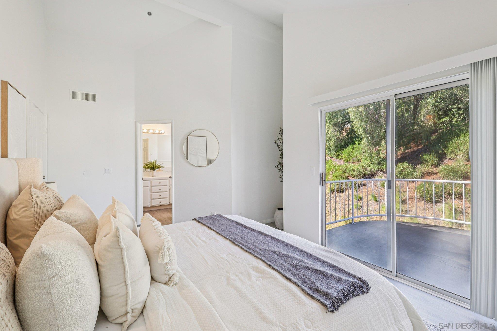 Detail Gallery Image 30 of 47 For 3828  Settineri Ln, Spring Valley,  CA 91977 - 3 Beds | 2/1 Baths