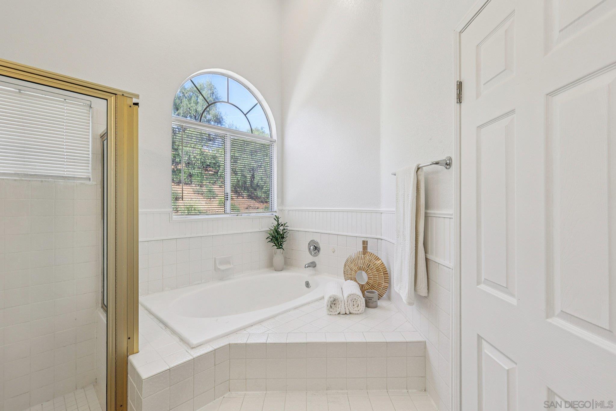 Detail Gallery Image 33 of 47 For 3828  Settineri Ln, Spring Valley,  CA 91977 - 3 Beds | 2/1 Baths