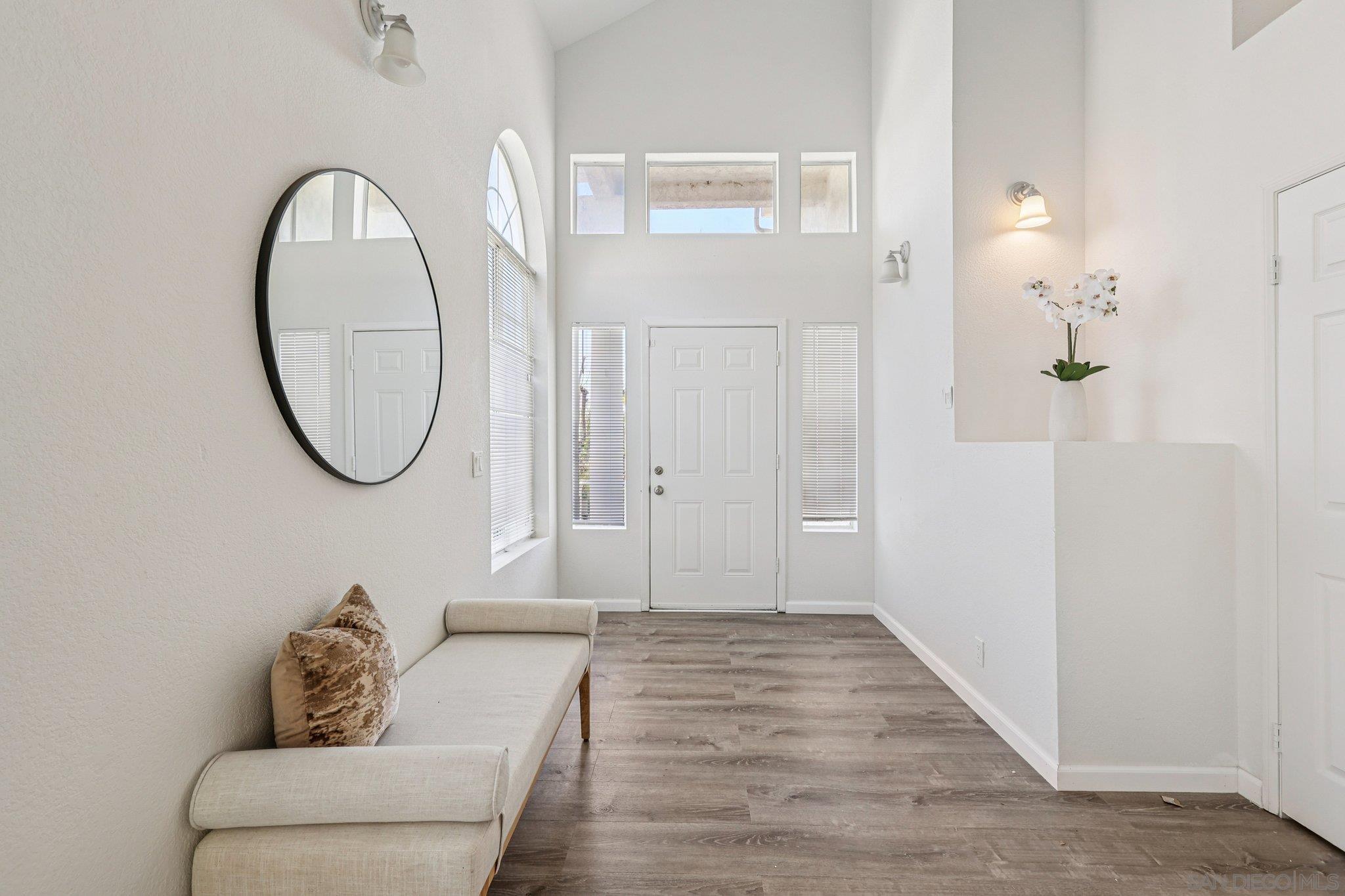 Detail Gallery Image 5 of 47 For 3828  Settineri Ln, Spring Valley,  CA 91977 - 3 Beds | 2/1 Baths