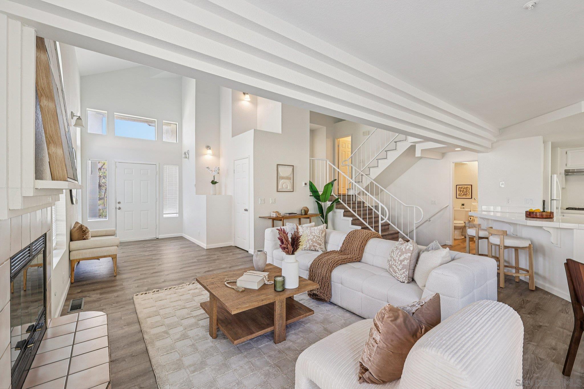 Detail Gallery Image 7 of 47 For 3828  Settineri Ln, Spring Valley,  CA 91977 - 3 Beds | 2/1 Baths