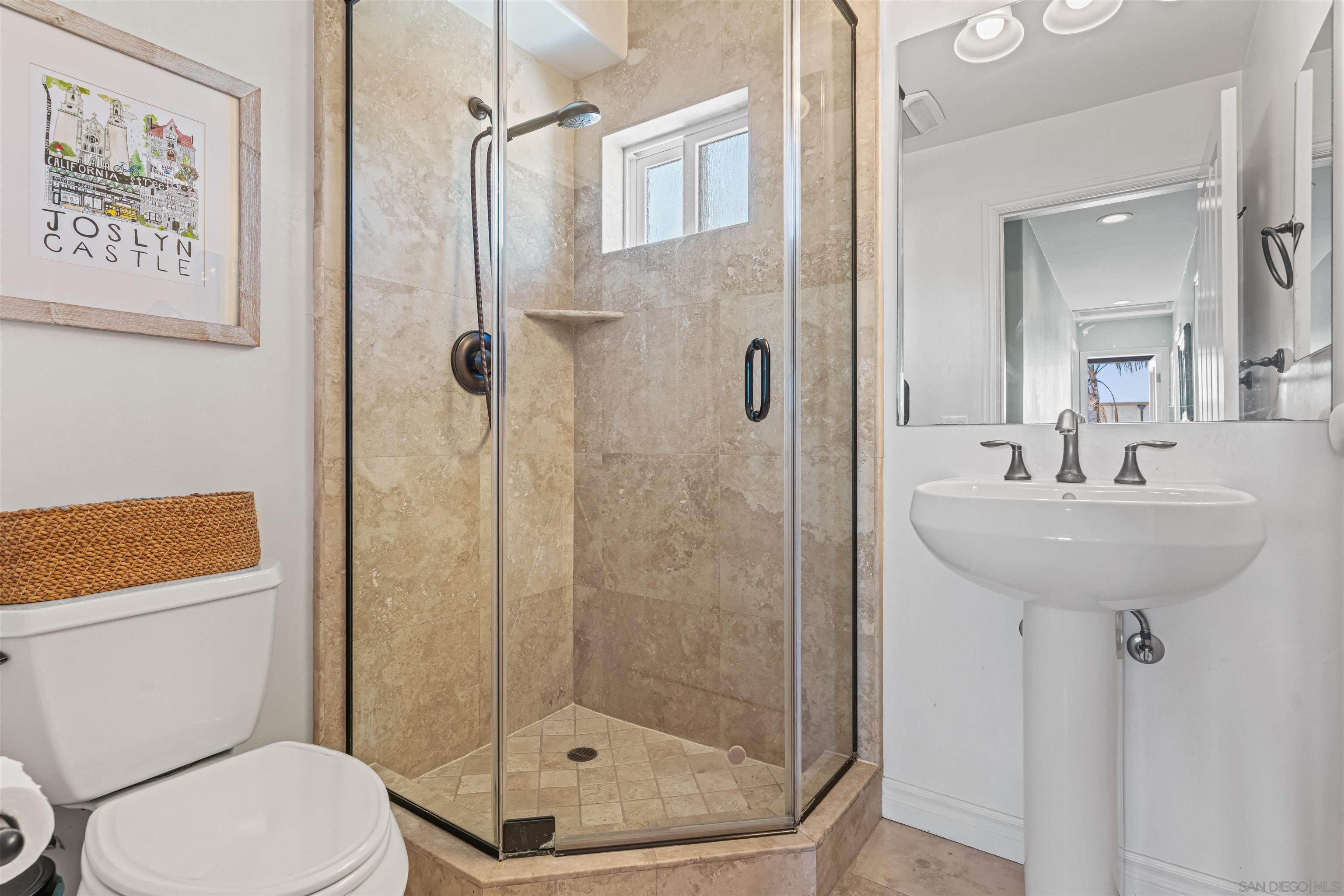 Detail Gallery Image 22 of 54 For 4083  Lamont Street, San Diego,  CA 92109 - 3 Beds | 3 Baths