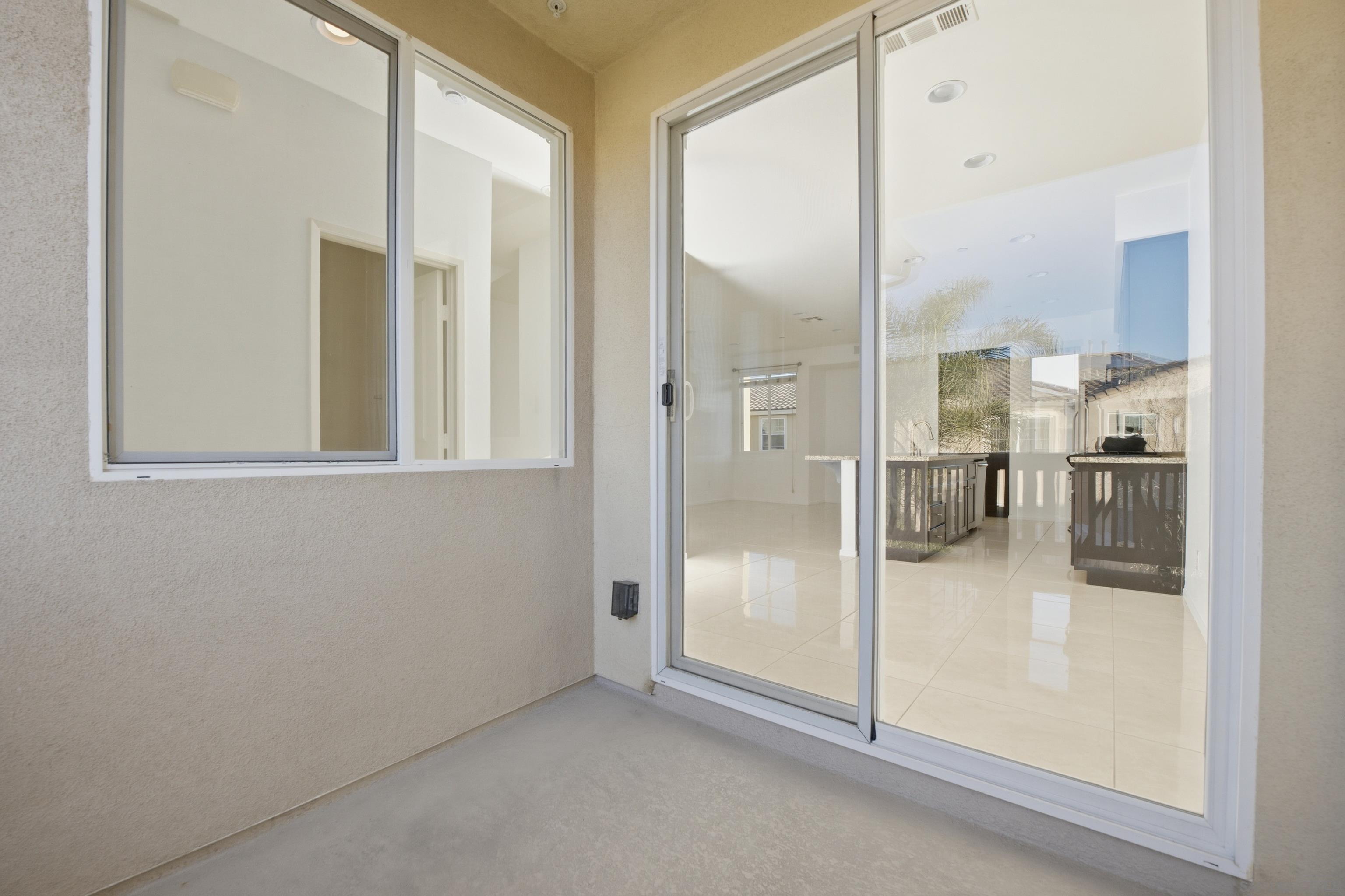 Detail Gallery Image 15 of 34 For 5432  San Roberto, San Diego,  CA 92154 - 3 Beds | 2/2 Baths