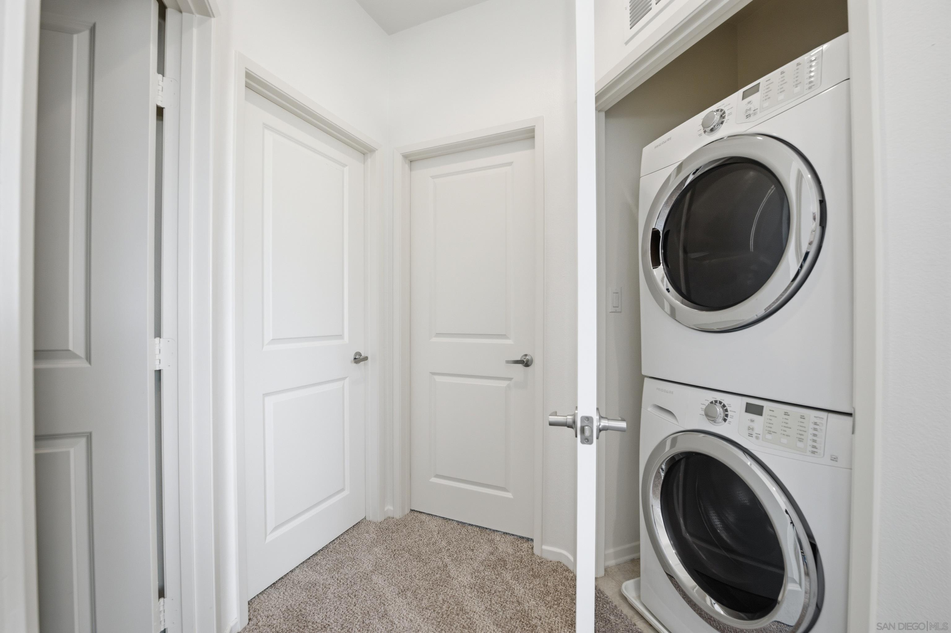 Detail Gallery Image 17 of 34 For 5432  San Roberto, San Diego,  CA 92154 - 3 Beds | 2/2 Baths