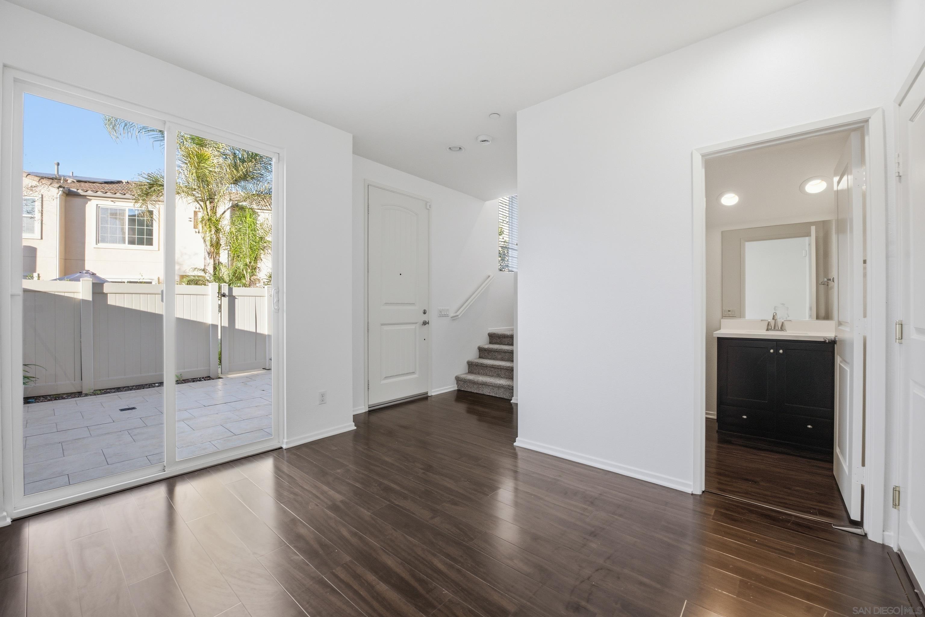 Detail Gallery Image 3 of 34 For 5432  San Roberto, San Diego,  CA 92154 - 3 Beds | 2/2 Baths