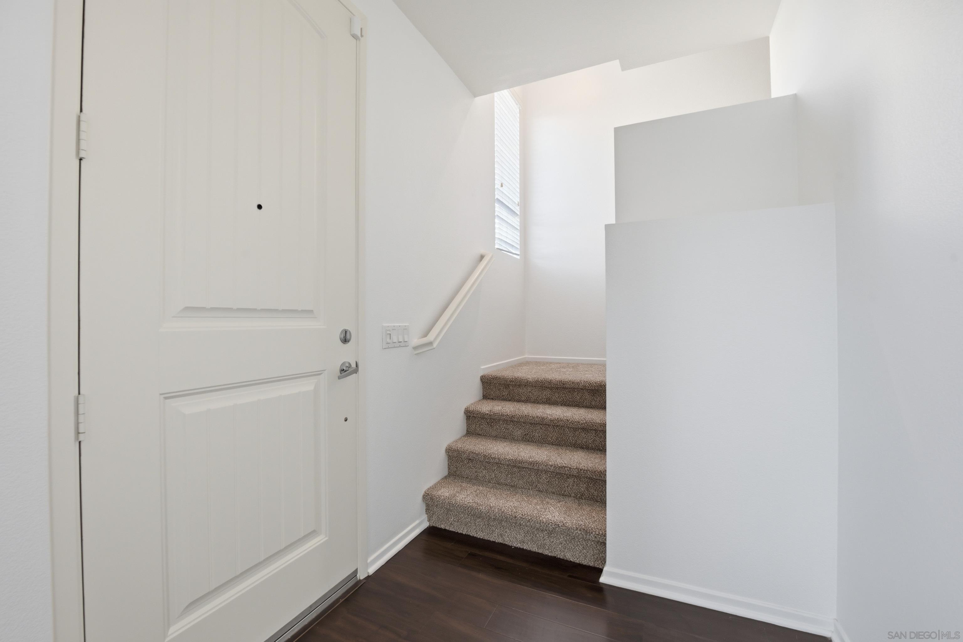 Detail Gallery Image 6 of 34 For 5432  San Roberto, San Diego,  CA 92154 - 3 Beds | 2/2 Baths