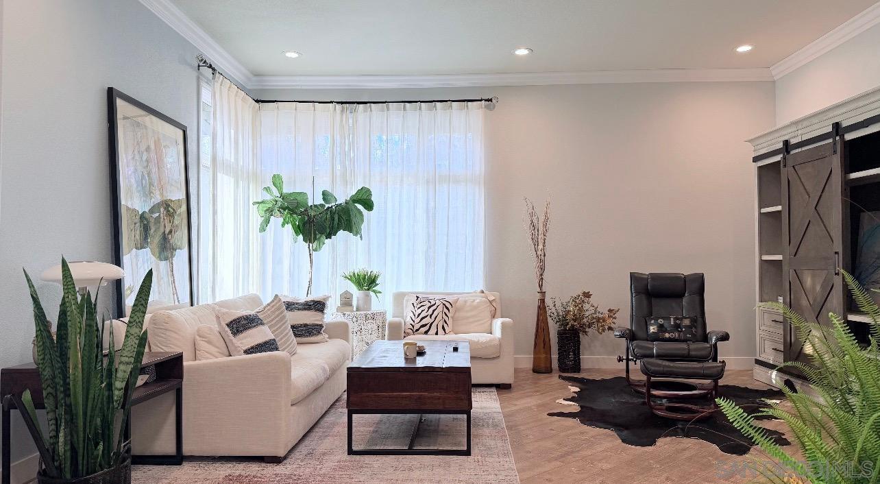 Detail Gallery Image 3 of 49 For 5135  Caminito Exquisito, San Diego,  CA 92130 - 3 Beds | 2 Baths