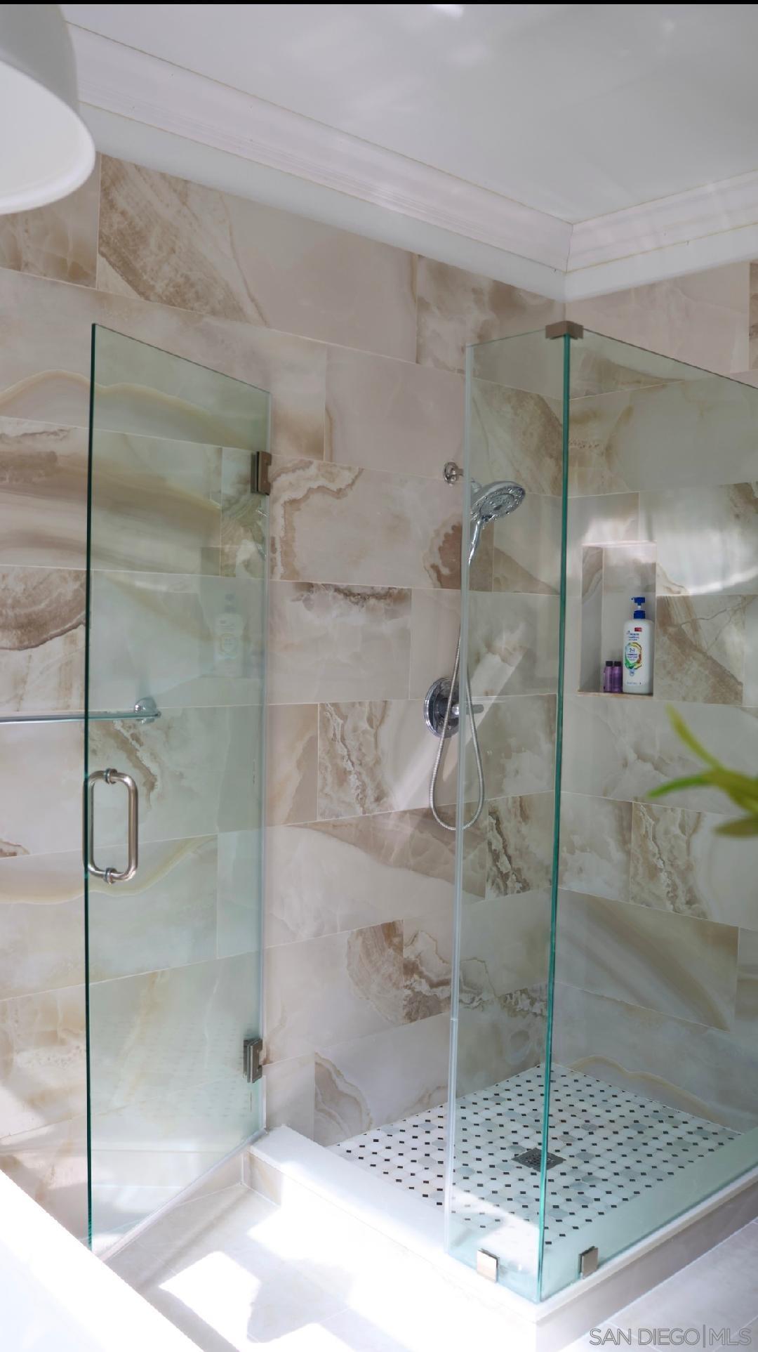 Detail Gallery Image 26 of 49 For 5135  Caminito Exquisito, San Diego,  CA 92130 - 3 Beds | 2 Baths