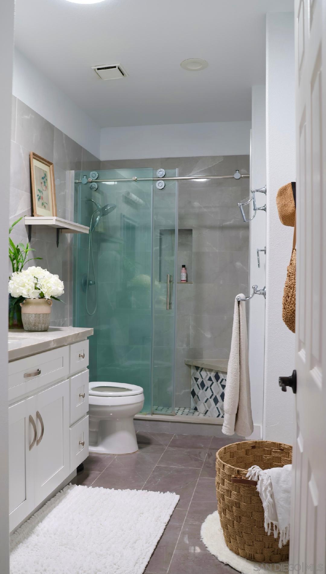 Detail Gallery Image 29 of 48 For 5135  Caminito Exquisito, San Diego,  CA 92130 - 3 Beds | 2 Baths