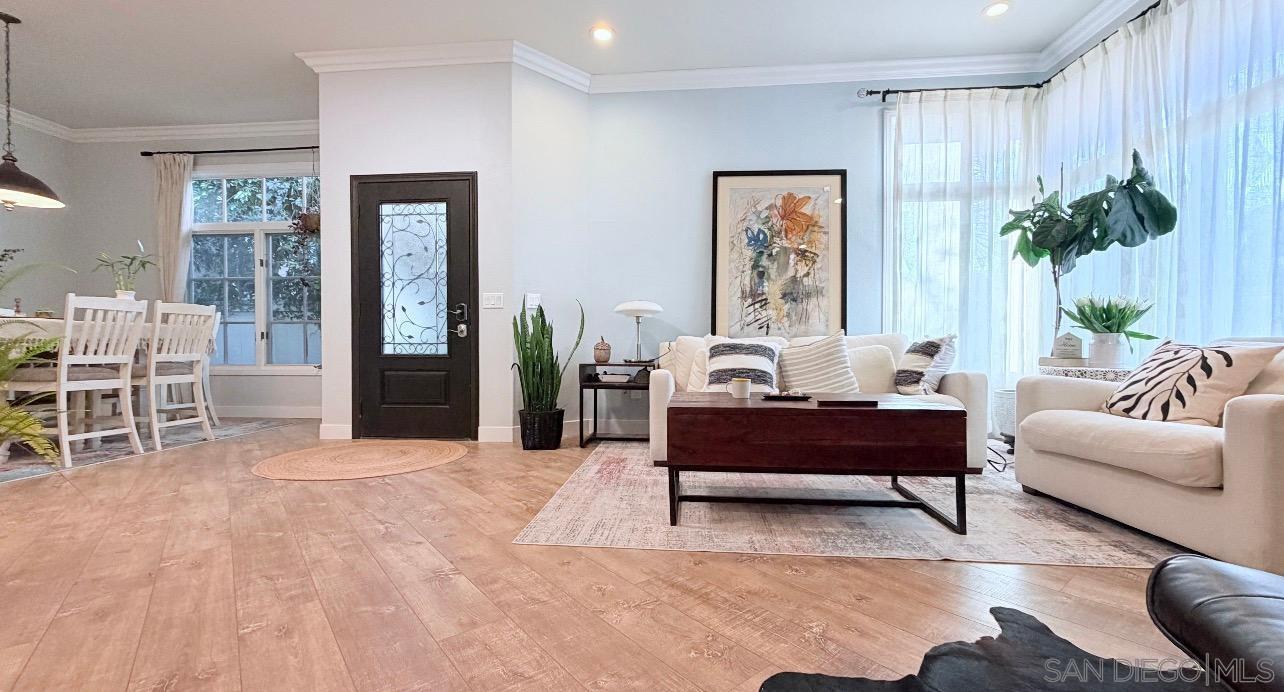 Detail Gallery Image 4 of 49 For 5135  Caminito Exquisito, San Diego,  CA 92130 - 3 Beds | 2 Baths