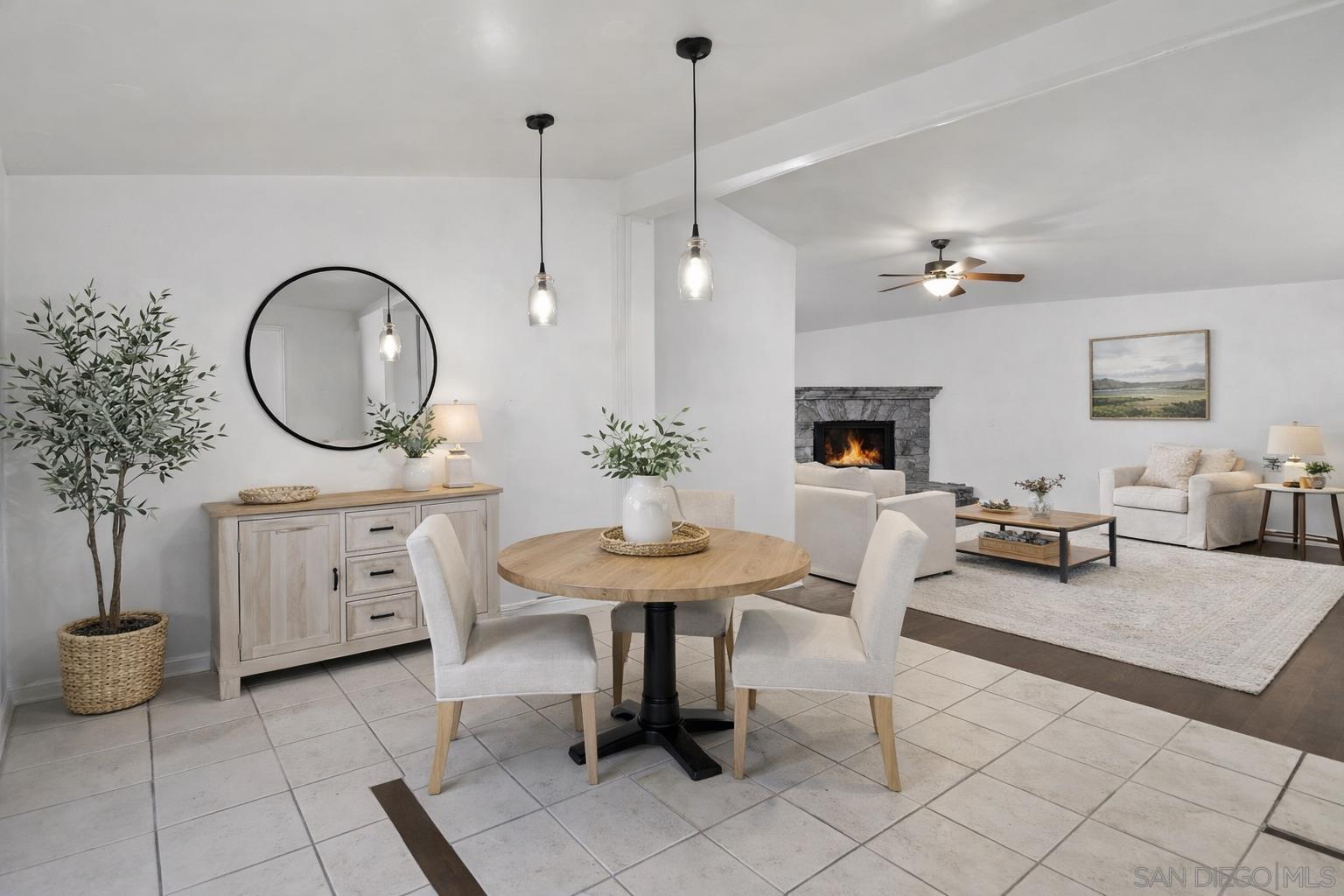 Detail Gallery Image 3 of 48 For 611  via Santa Paulo, Vista,  CA 92081 - 3 Beds | 2 Baths