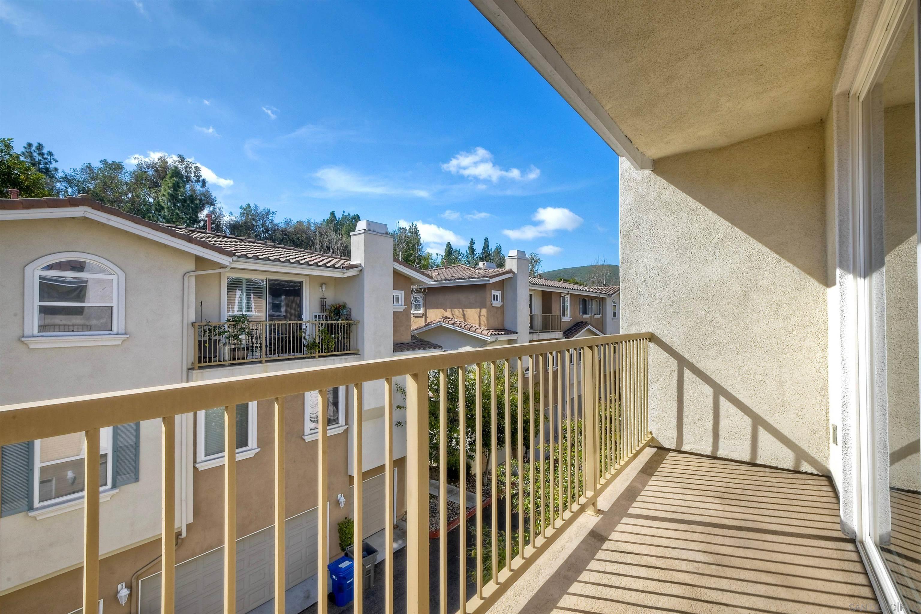 Detail Gallery Image 15 of 26 For 13009  Evening Creek Dr S  #10,  San Diego,  CA 92128 - 2 Beds | 2/1 Baths