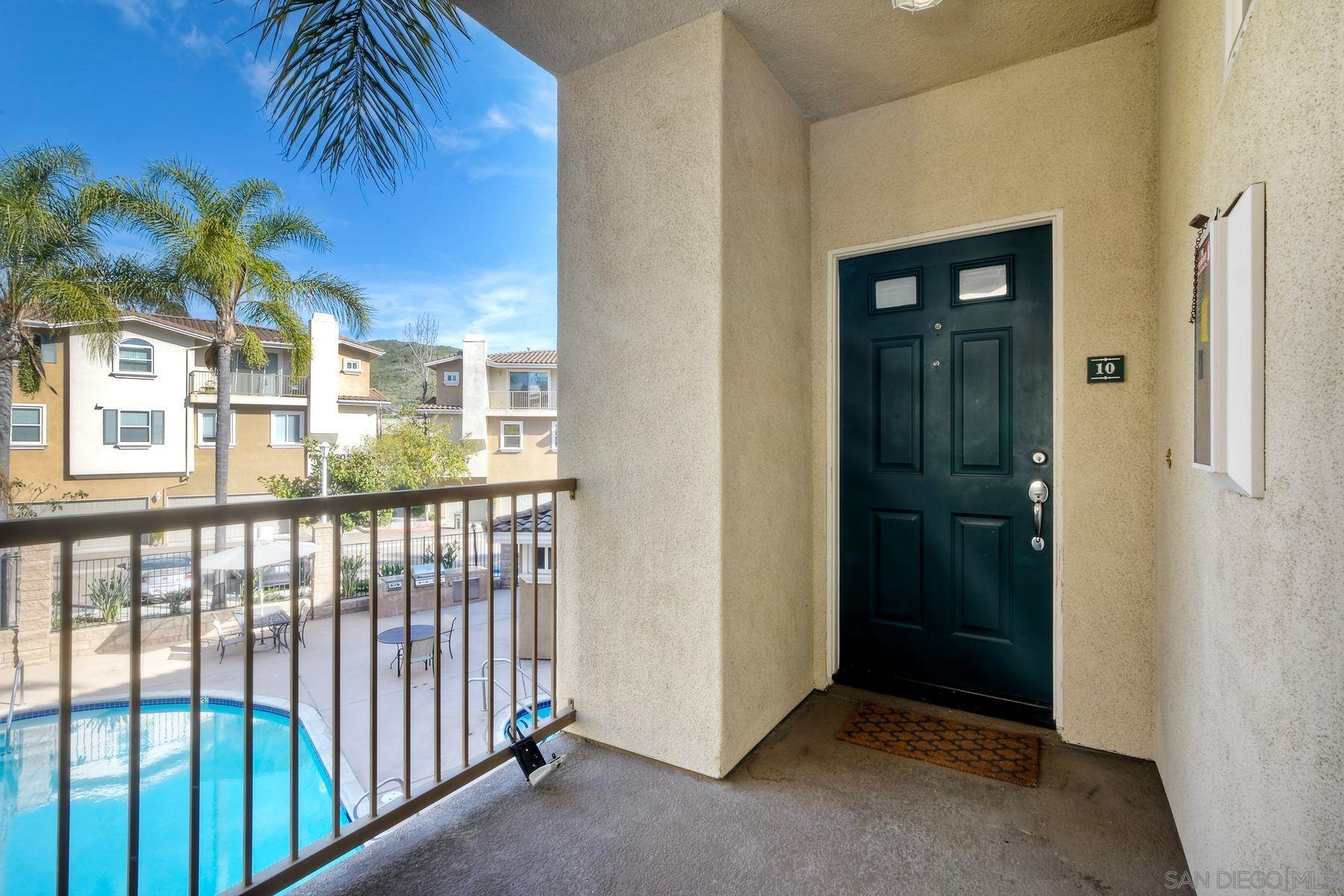 Detail Gallery Image 16 of 26 For 13009  Evening Creek Dr S  #10,  San Diego,  CA 92128 - 2 Beds | 2/1 Baths