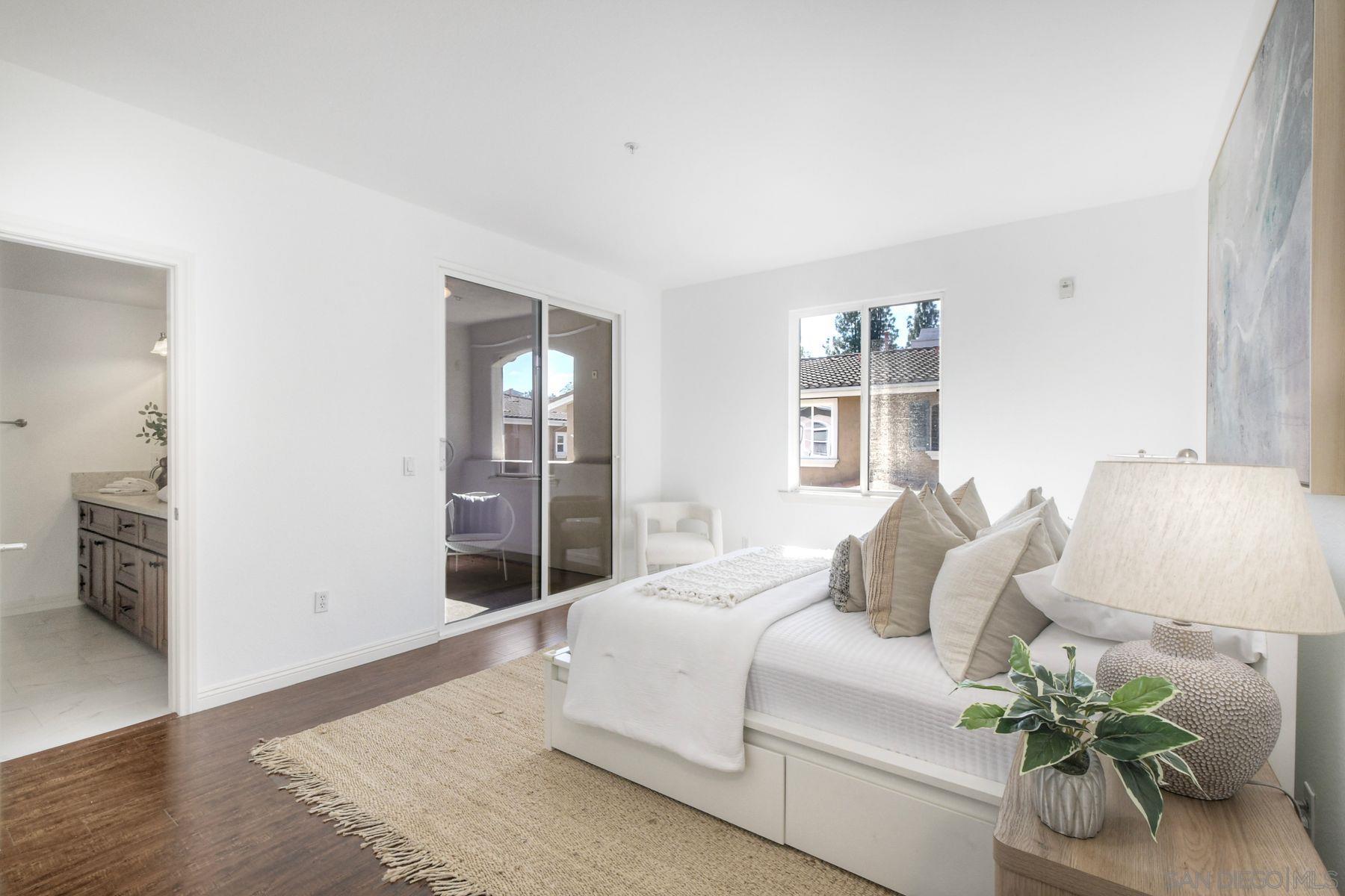 Detail Gallery Image 7 of 26 For 13009  Evening Creek Dr S  #10,  San Diego,  CA 92128 - 2 Beds | 2/1 Baths