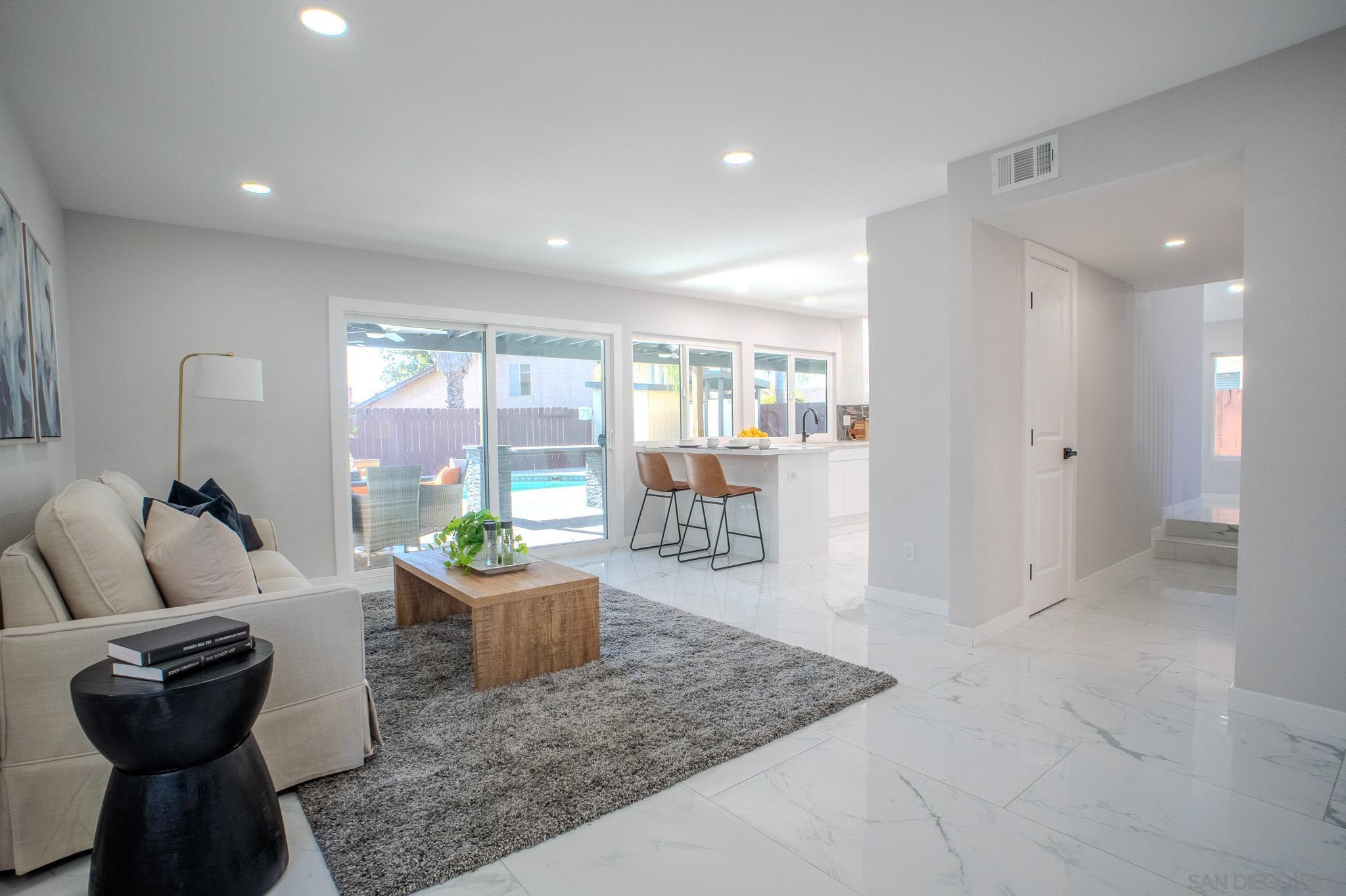 Detail Gallery Image 10 of 28 For 4826  Cannington Dr, San Diego,  CA 92117 - 3 Beds | 2/1 Baths