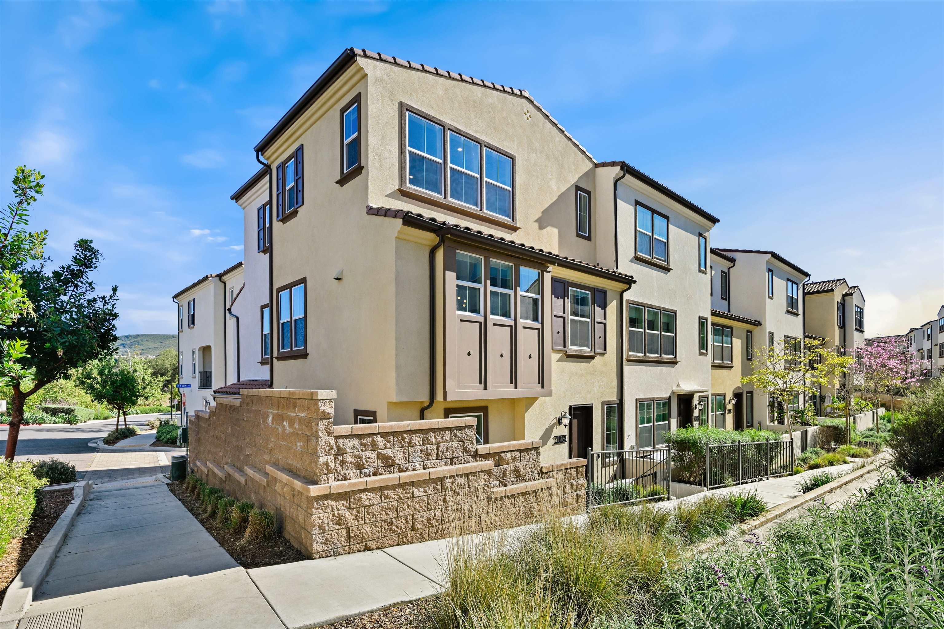 Detail Gallery Image 5 of 30 For 11038  Peyton Way, San Diego,  CA 92129 - 3 Beds | 3/1 Baths