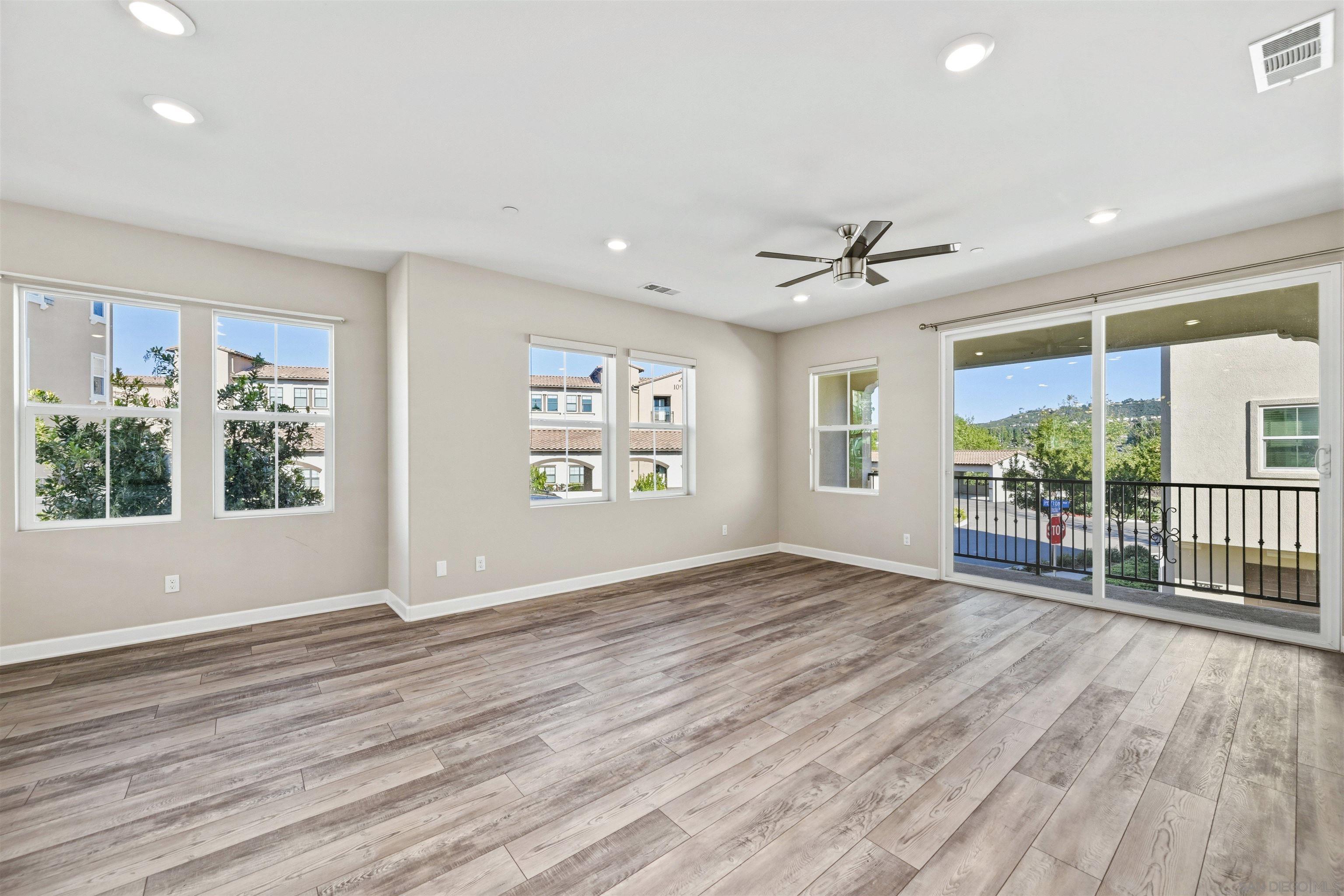 Detail Gallery Image 7 of 30 For 11038  Peyton Way, San Diego,  CA 92129 - 3 Beds | 3/1 Baths