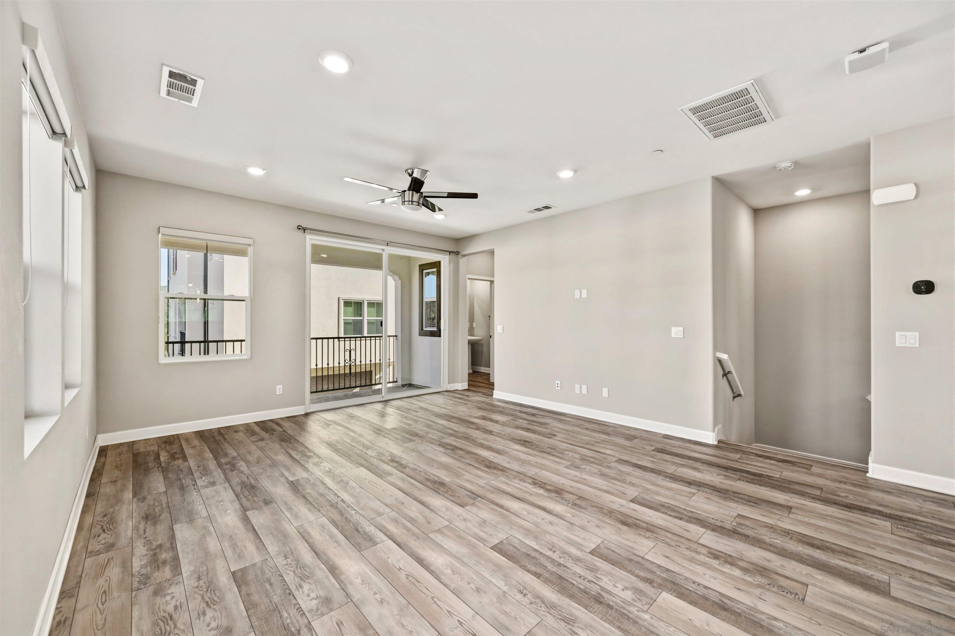 Detail Gallery Image 8 of 30 For 11038  Peyton Way, San Diego,  CA 92129 - 3 Beds | 3/1 Baths